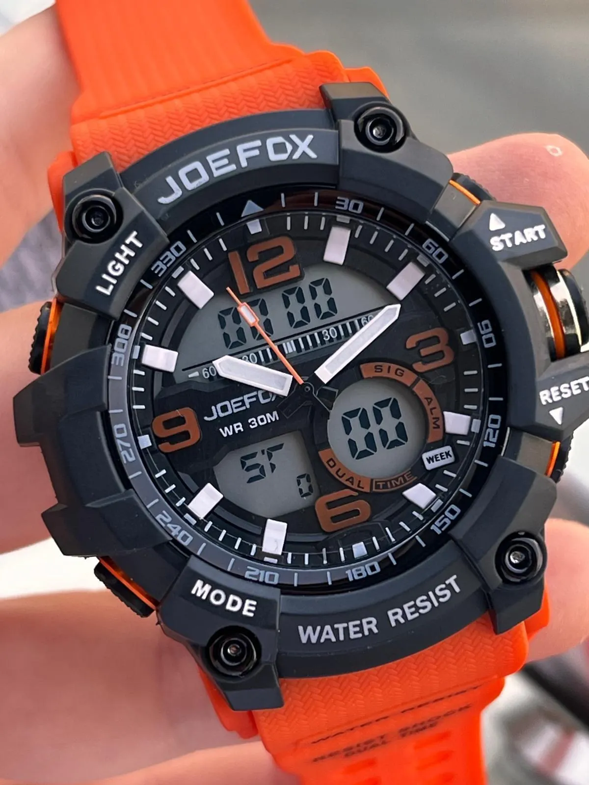 Joefox Digital Ve Analog 2 Yıl Garantili Kronmetre+Takvim+Alarm+Aydınlatma Erkek Kol Saati JOE.BK07