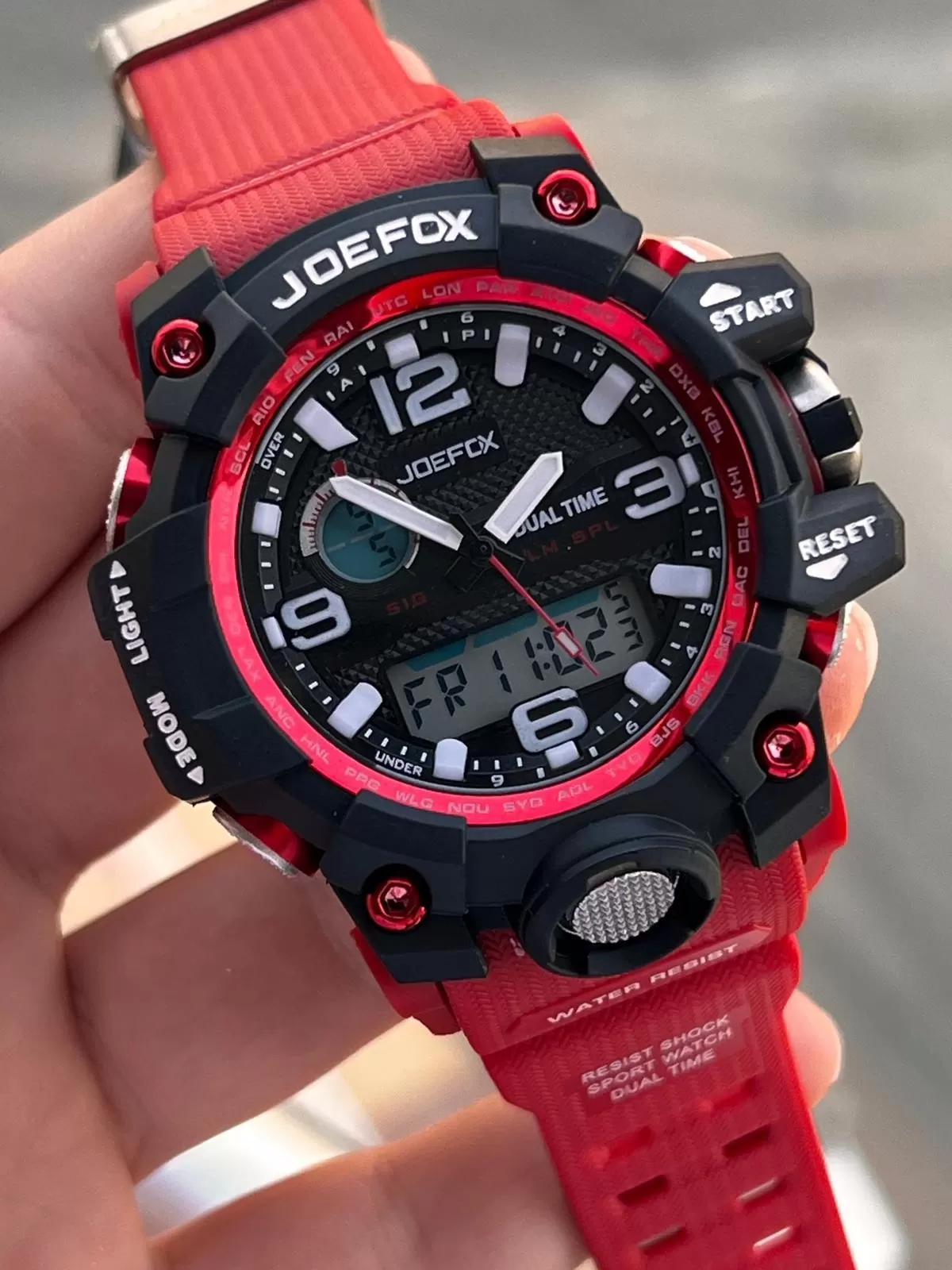 Joefox Digital Ve Analog Çiftlere Özel 2 Yıl Garantili 3 Atm Suya Dayanıklı Çift Kol Saati JE.CFT.05