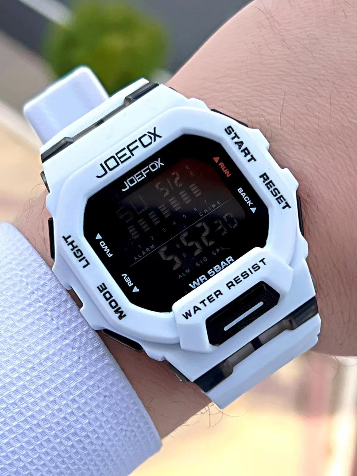 Joefox G-SHOCK Kasa Beyaz/Siyah Digital 5 Atm Suya Dayanıklı 2 Yıl Garantili Spor Kol Saati J-GS012