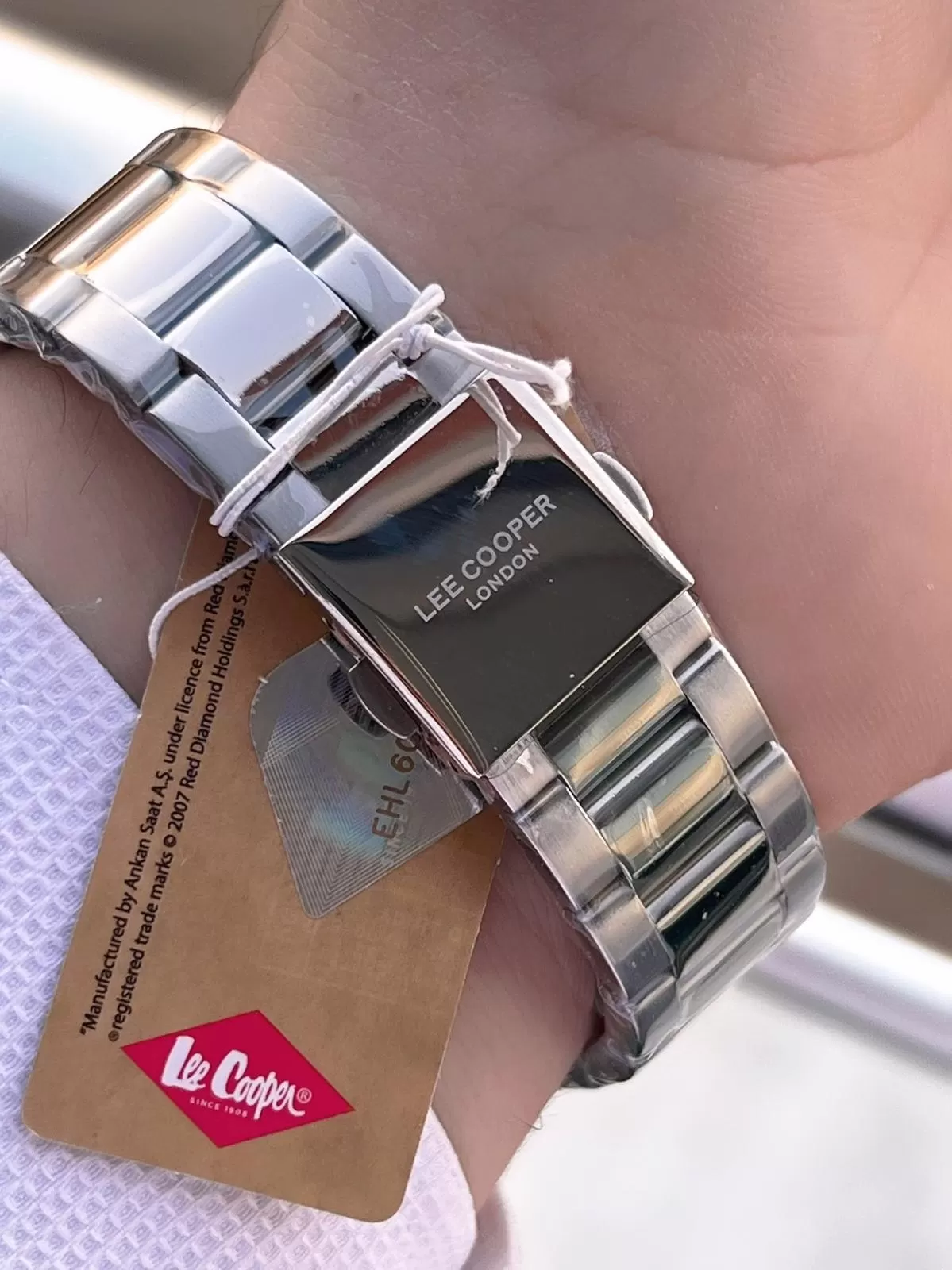 Lee Cooper Çelik Kordon Takvimli Kadran 5 Atm 2 Yıl Garantili Erkek Kol Saati ELC8189.330