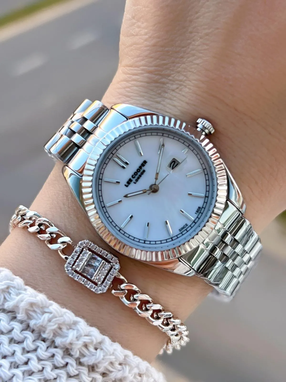 Lee Cooper Çelik Kordonlu 3 Atm Suya Dayanıklı 2 Yıl Garantili Kadın Kol Saati BC.08210.570