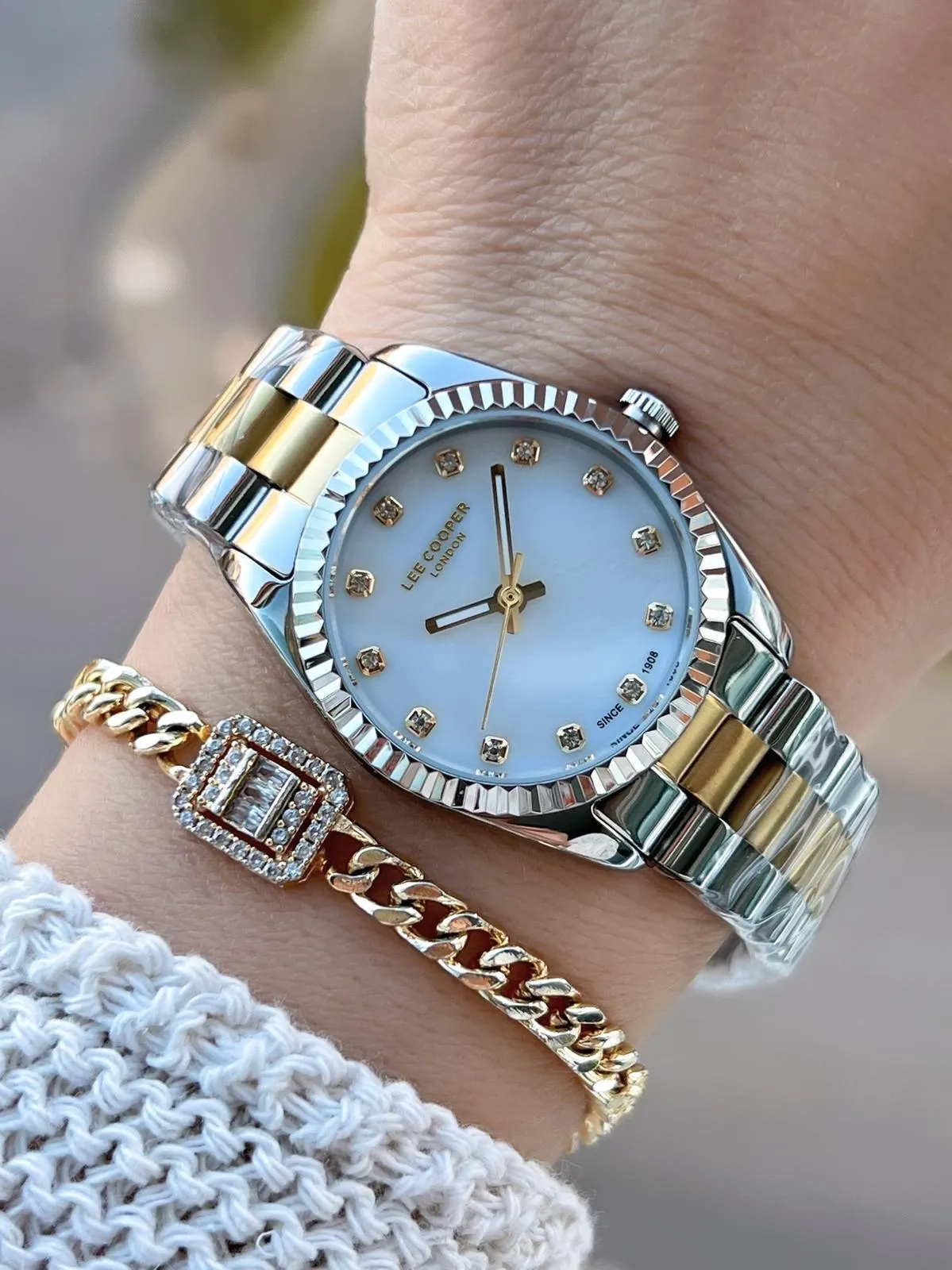 Lee Cooper Çelik Kordonlu 3 Atm Suya Dayanıklı 2 Yıl Garantili Kadın Kol Saati BC.08212.220