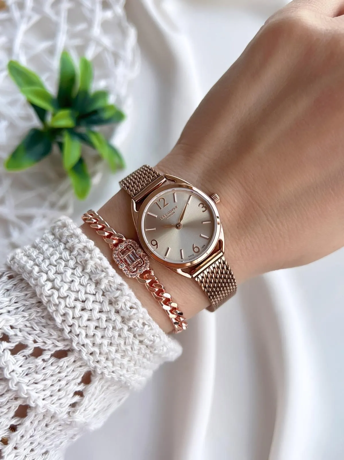 Lee Cooper Çelik Kordonlu 3 Atm Suya Dayanıklı + Bileklik Hediyeli Kadın Kol Saati VS.BLKT.0792