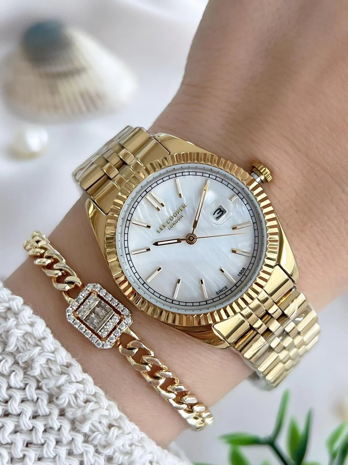 Lee Cooper Çelik Kordonlu 3 Atm Suya Dayanıklı Kadın Kol Saati VS.BLKT.0638