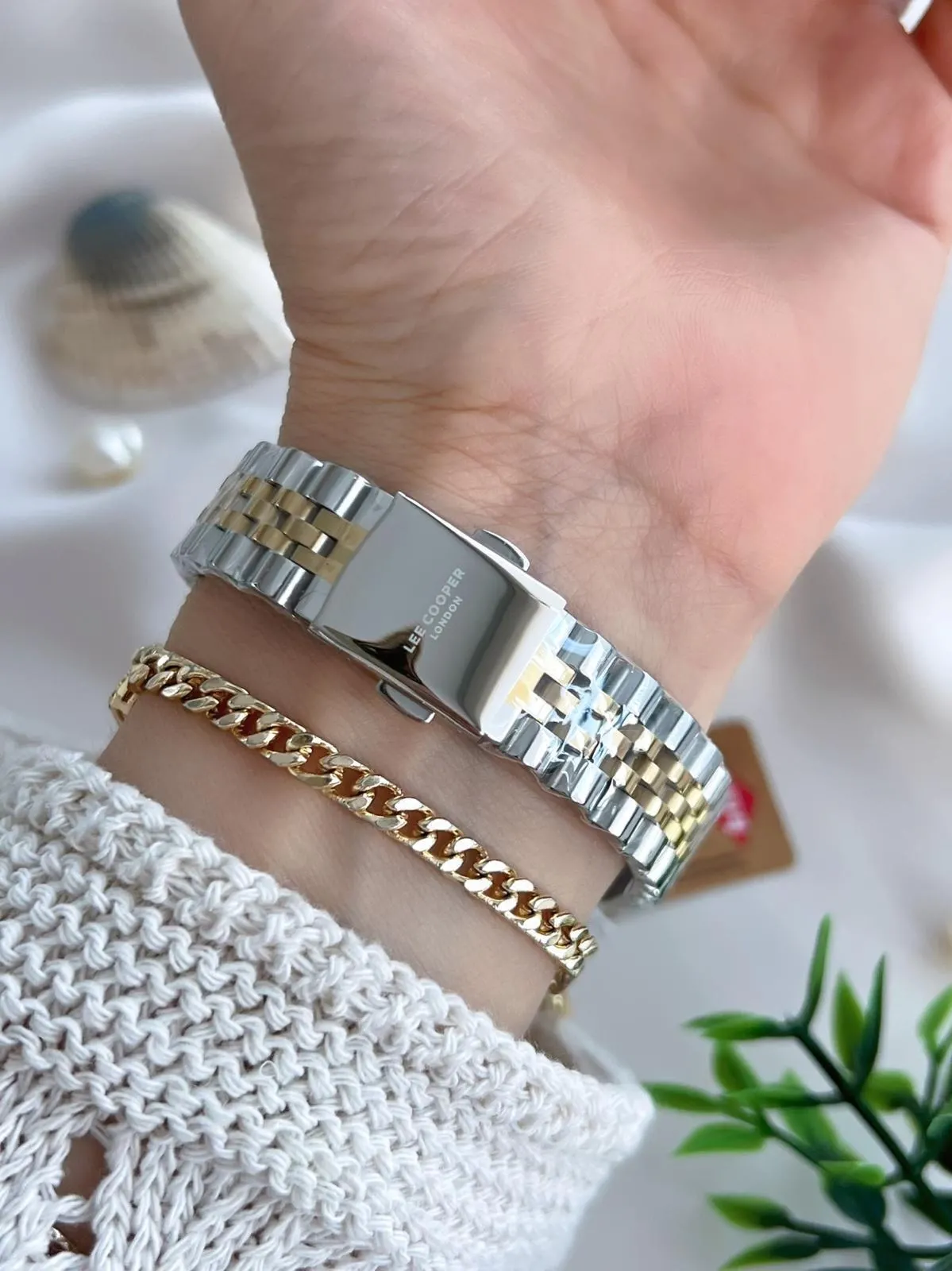 Lee Cooper Çelik Kordonlu 3 Atm Suya Dayanıklı Kadın Kol Saati VS.BLKT.0639