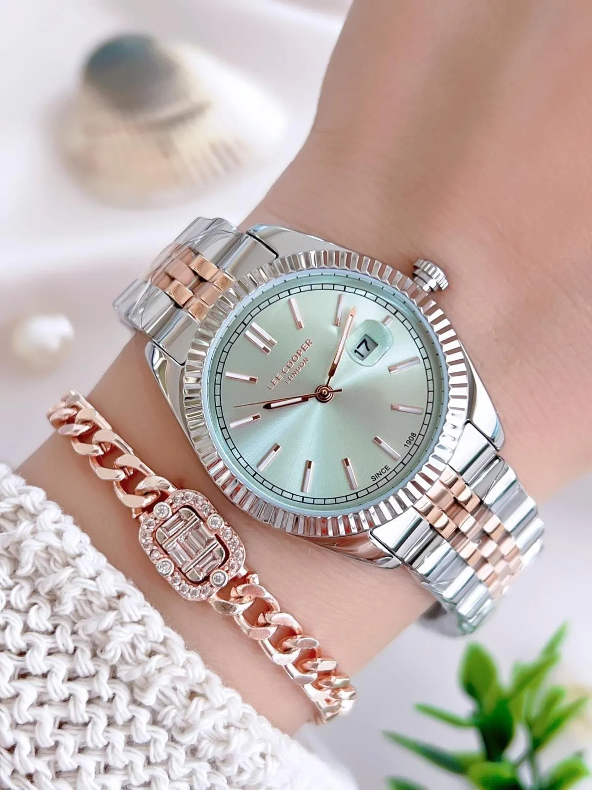 Lee Cooper Çelik Kordonlu 3 Atm Suya Dayanıklı Kadın Kol Saati VS.BLKT.0640