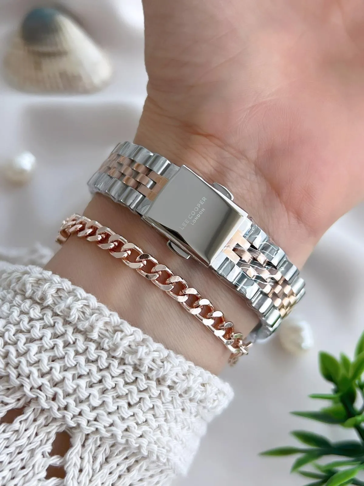 Lee Cooper Çelik Kordonlu 3 Atm Suya Dayanıklı Kadın Kol Saati VS.BLKT.0640