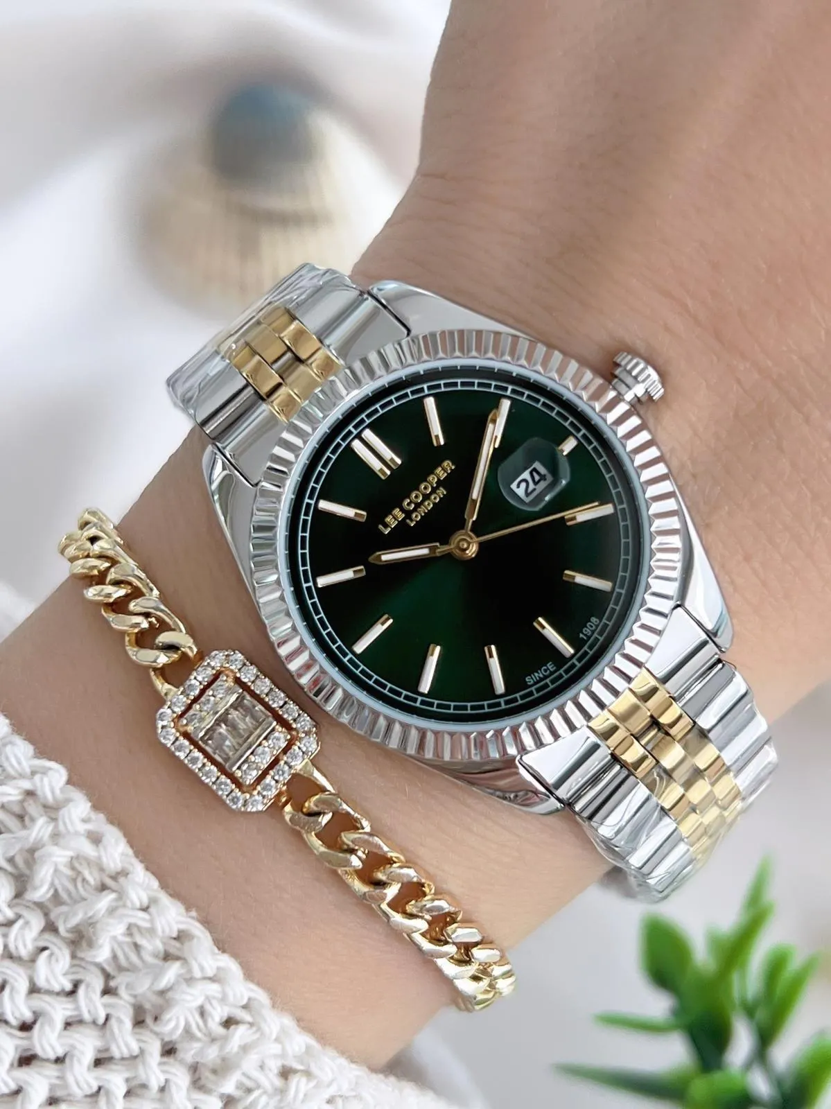 Lee Cooper Çelik Kordonlu 3 Atm Suya Dayanıklı Kadın Kol Saati VS.BLKT.0641