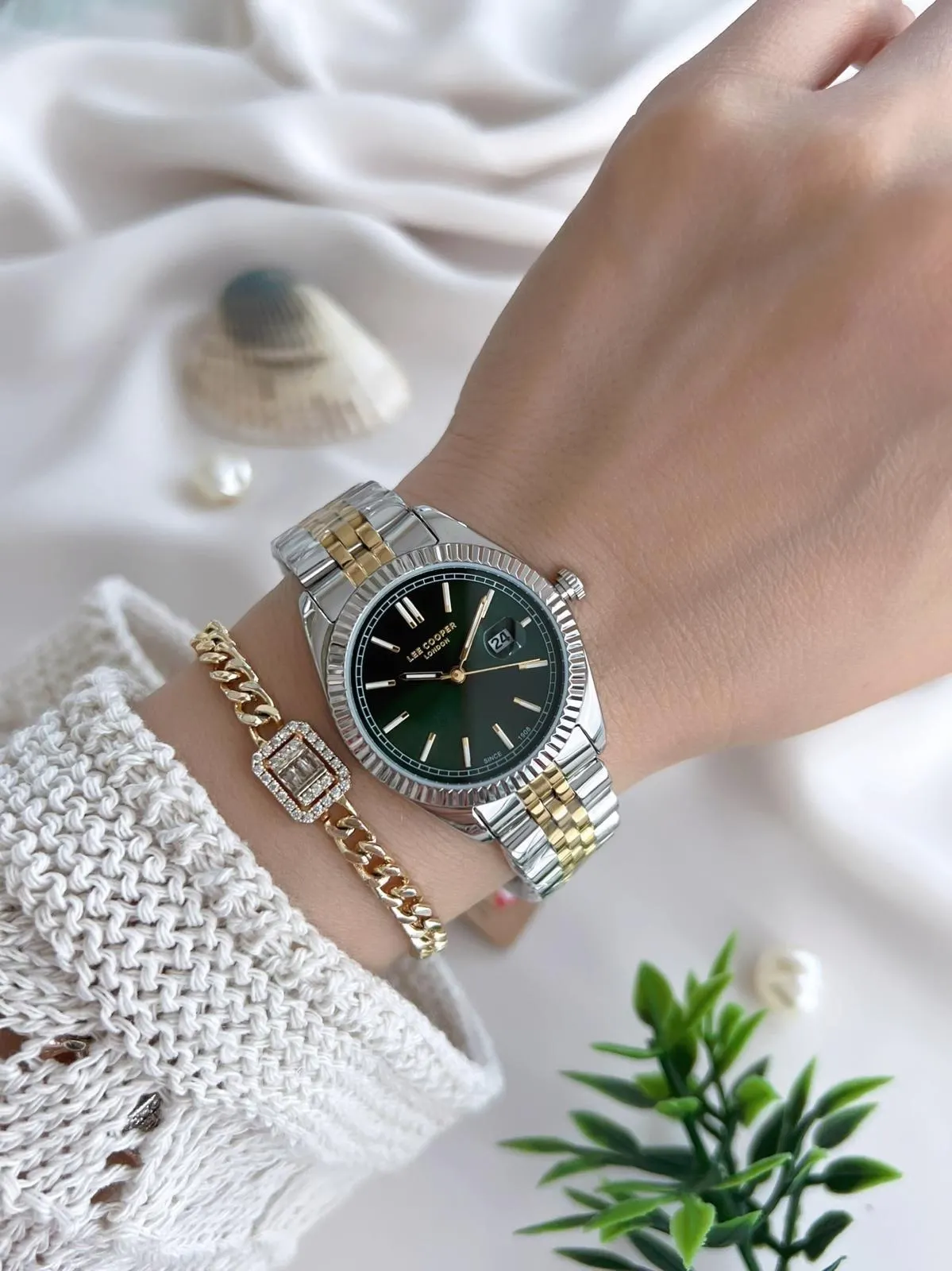 Lee Cooper Çelik Kordonlu 3 Atm Suya Dayanıklı Kadın Kol Saati VS.BLKT.0641