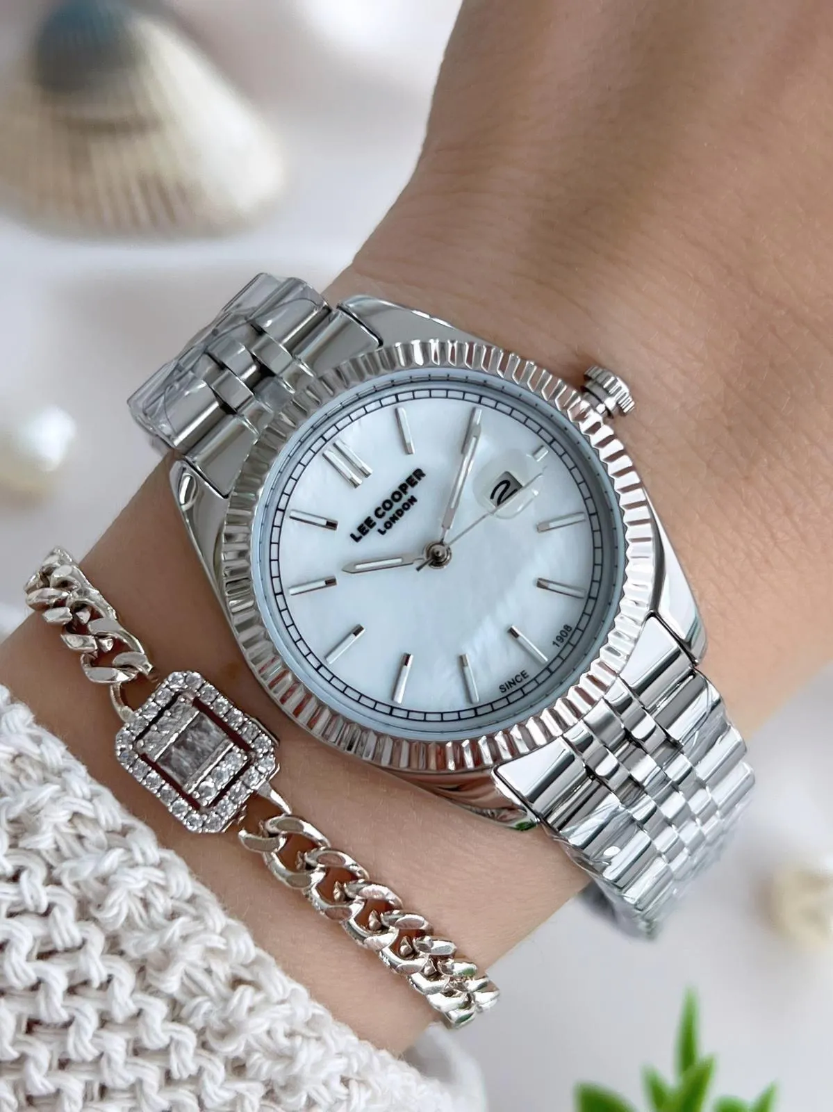 Lee Cooper Çelik Kordonlu 3 Atm Suya Dayanıklı Kadın Kol Saati VS.BLKT.0642