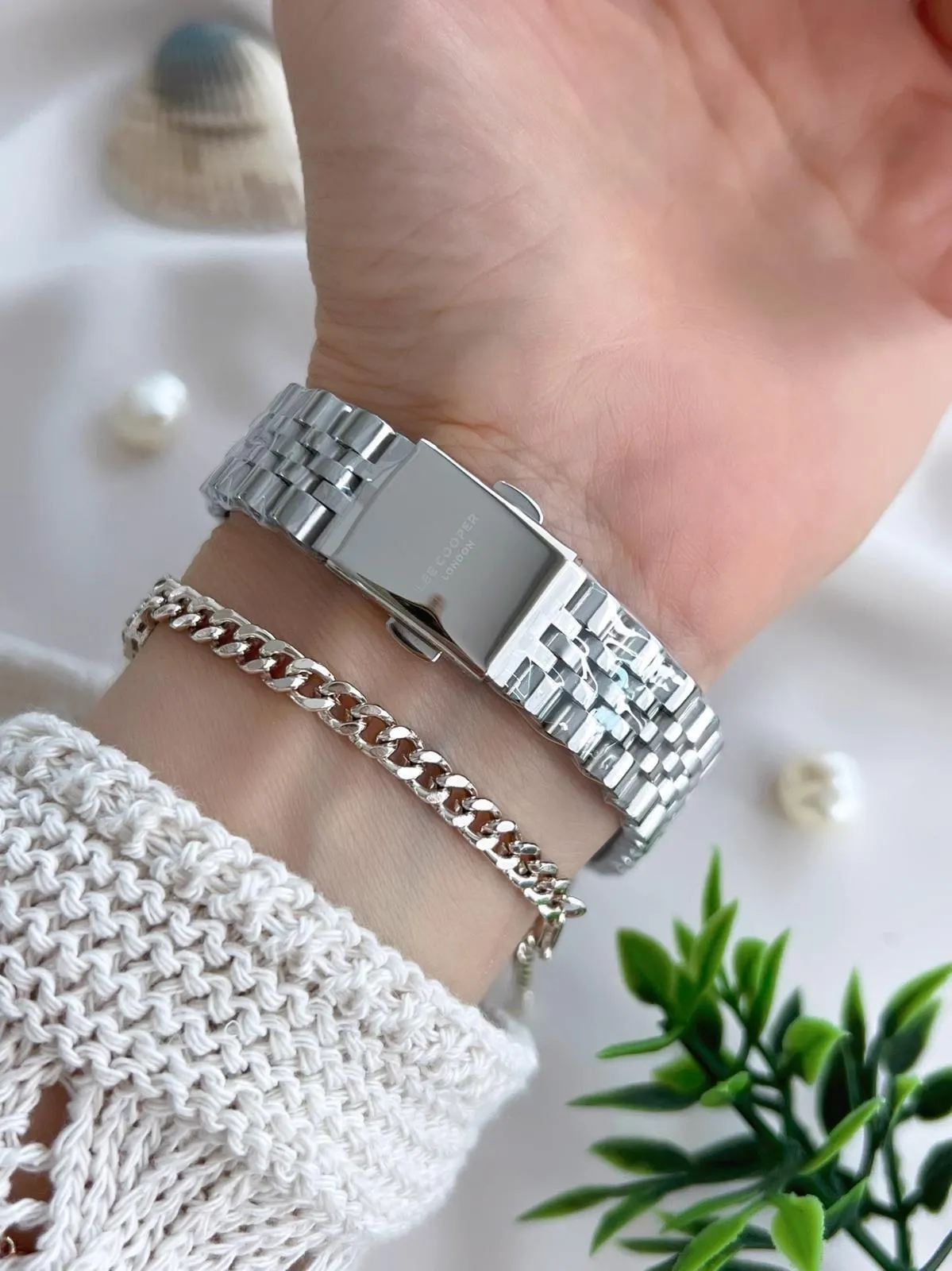 Lee Cooper Çelik Kordonlu 3 Atm Suya Dayanıklı Kadın Kol Saati VS.BLKT.0642