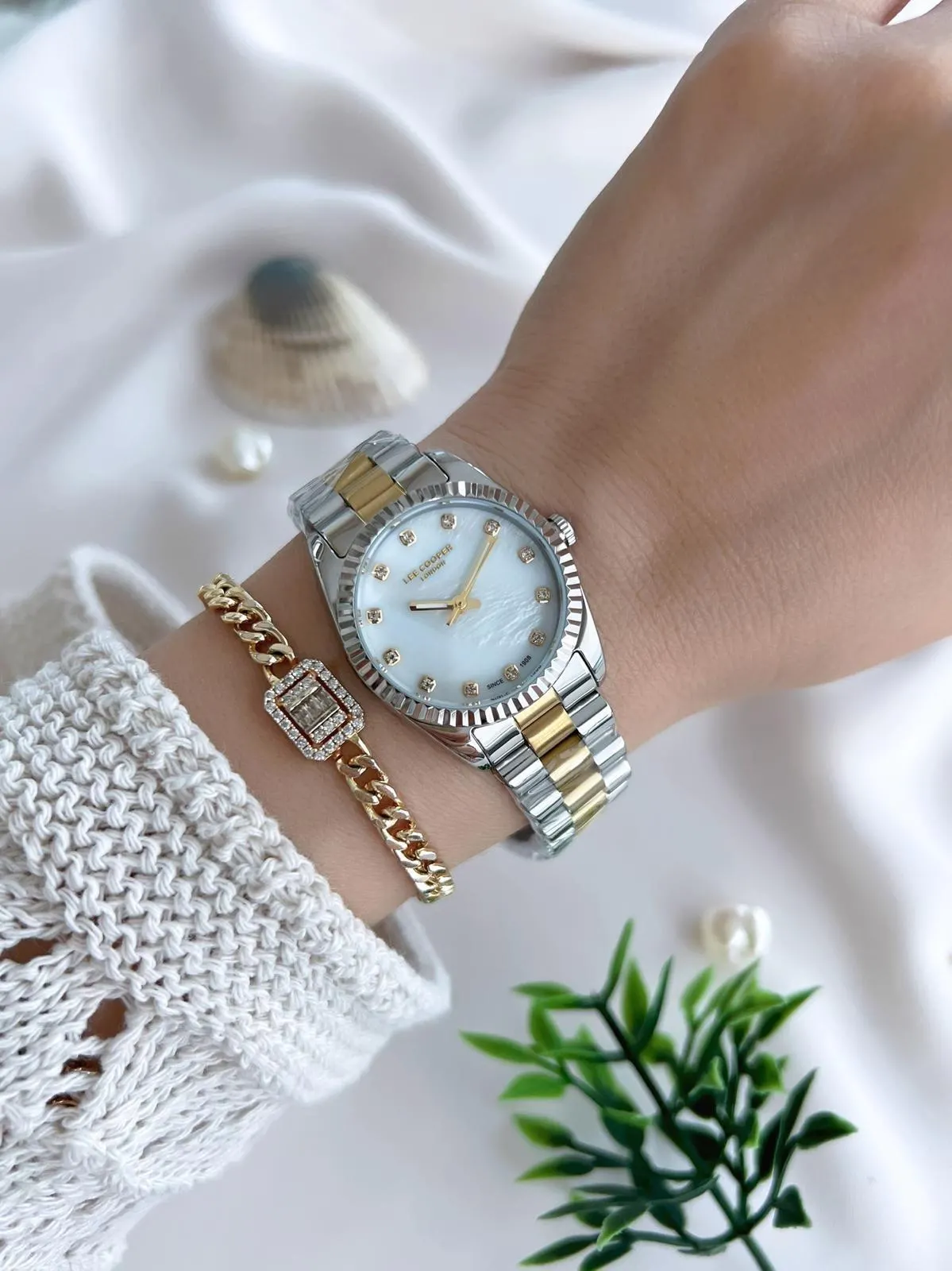 Lee Cooper Çelik Kordonlu 3 Atm Suya Dayanıklı Kadın Kol Saati VS.BLKT.0644