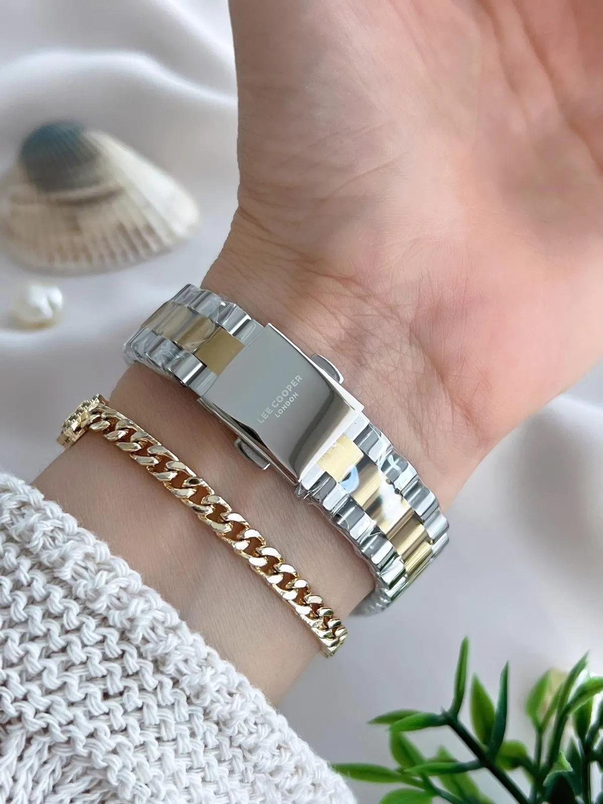 Lee Cooper Çelik Kordonlu 3 Atm Suya Dayanıklı Kadın Kol Saati VS.BLKT.0644