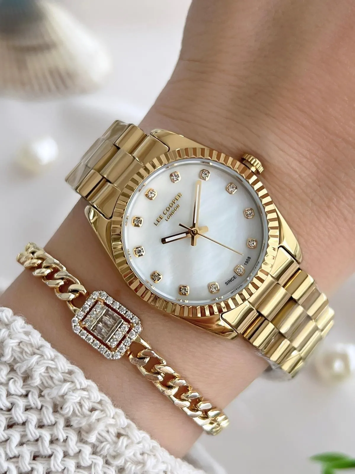 Lee Cooper Çelik Kordonlu 3 Atm Suya Dayanıklı Kadın Kol Saati VS.BLKT.0645