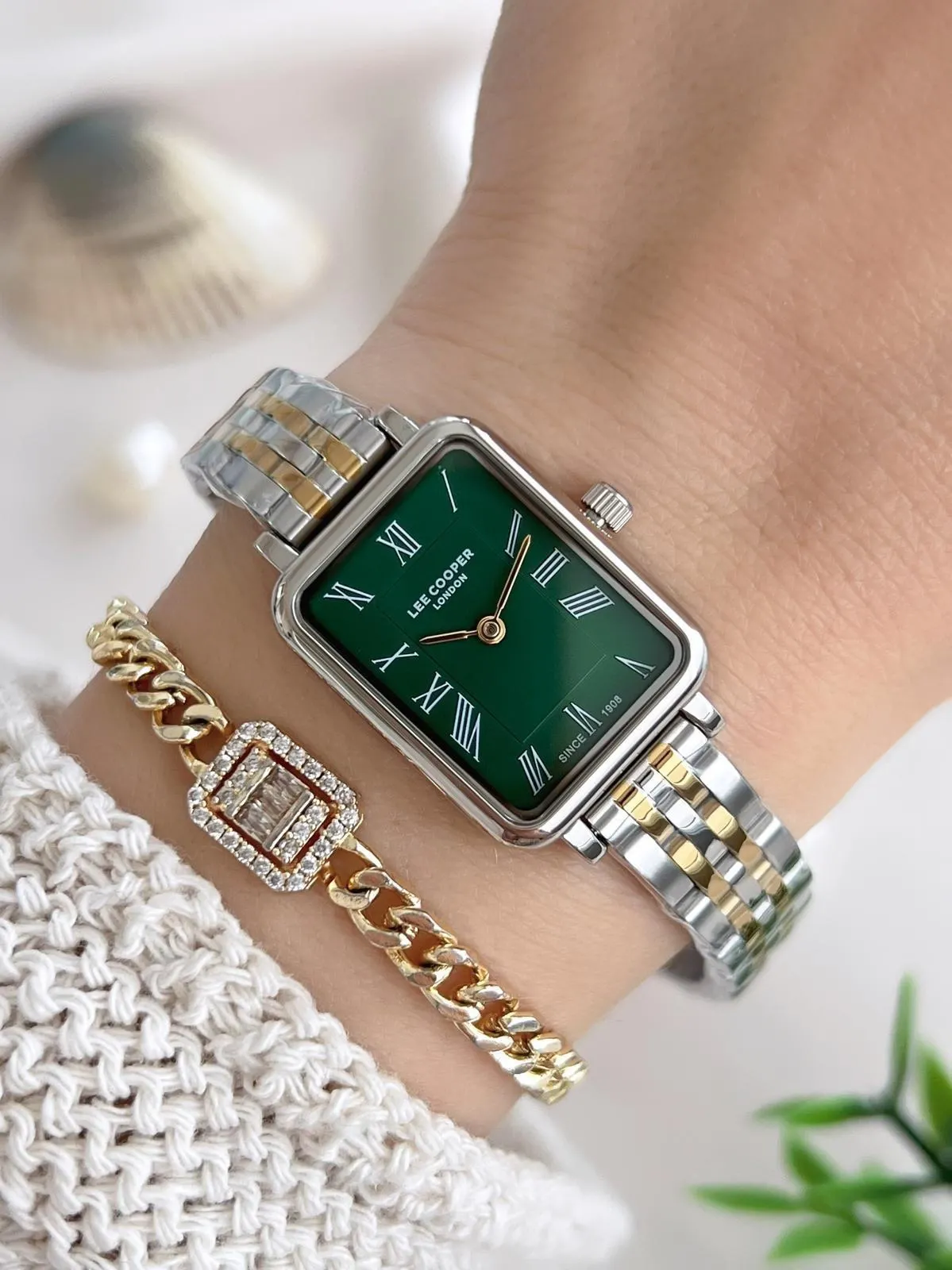 Lee Cooper Çelik Kordonlu 3 Atm Suya Dayanıklı Kadın Kol Saati VS.BLKT.0649