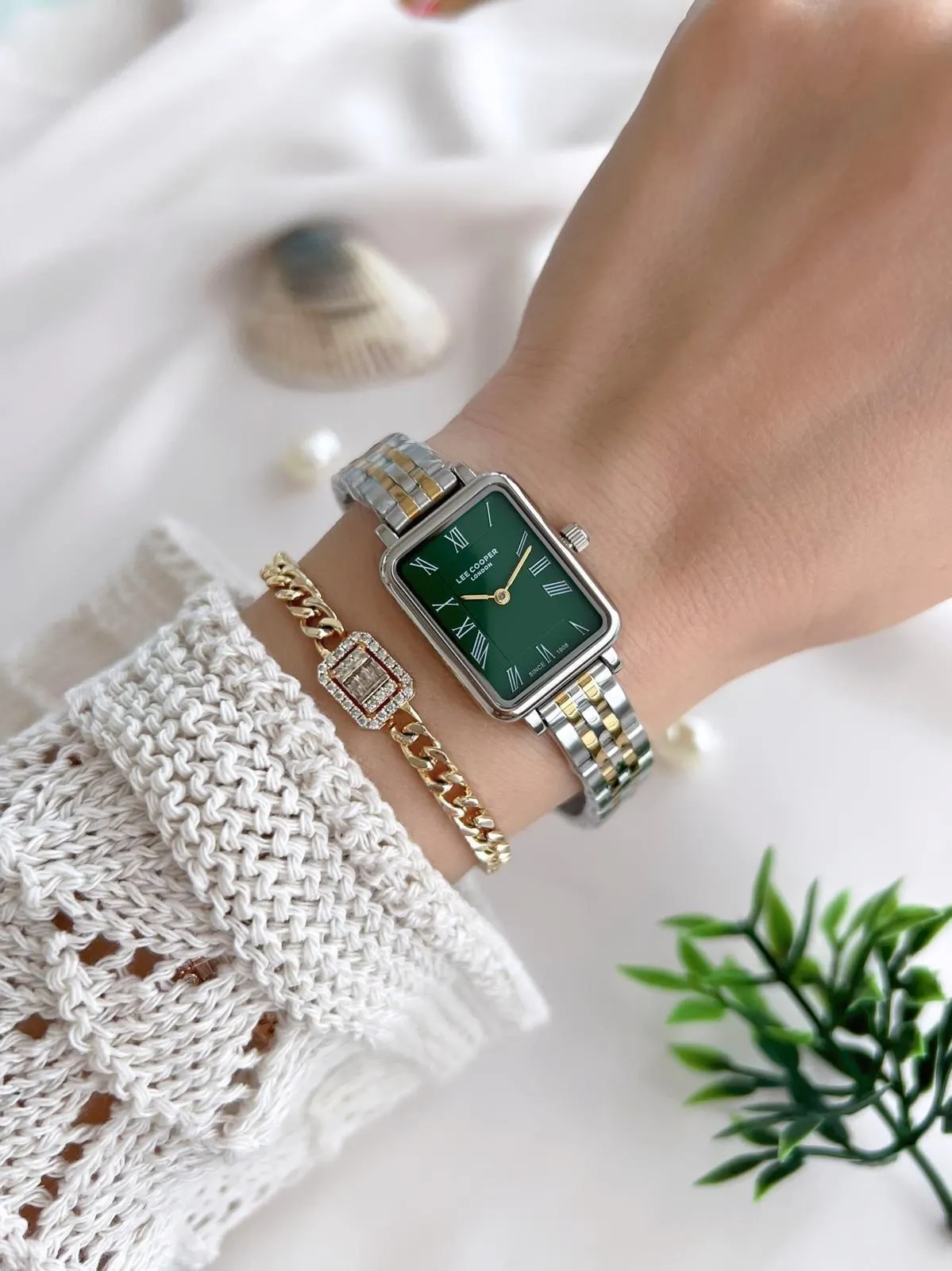 Lee Cooper Çelik Kordonlu 3 Atm Suya Dayanıklı Kadın Kol Saati VS.BLKT.0649