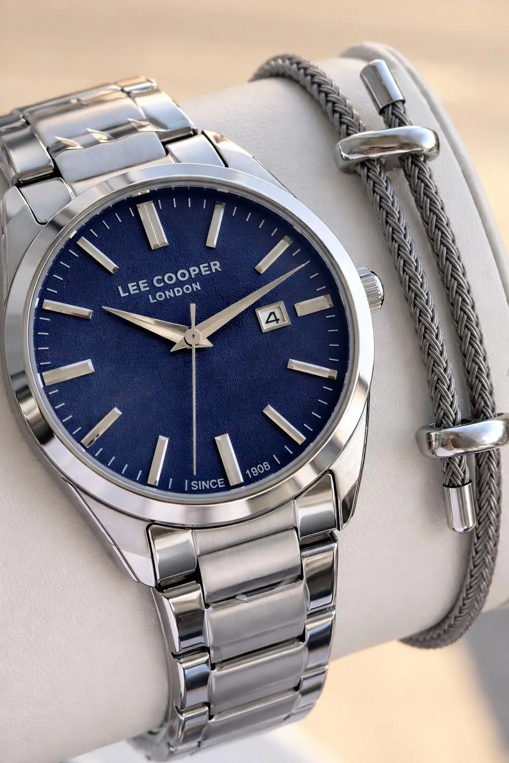 Lee Cooper Nişan Ve Damatlara Özel Bileklik Hediyeli 2 Yıl Garantili Erkek Kol Saati ELC.08231.390