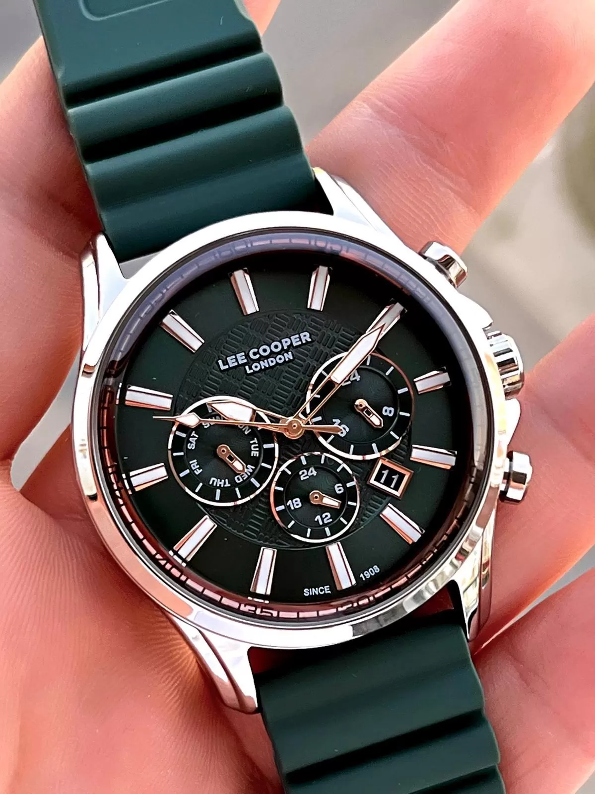 Lee Cooper Silikon Kordon İç Fonksiyonları Aktif 5 Atm Suya Dayanıklı Erkek Kol Saati ELC.08170.375