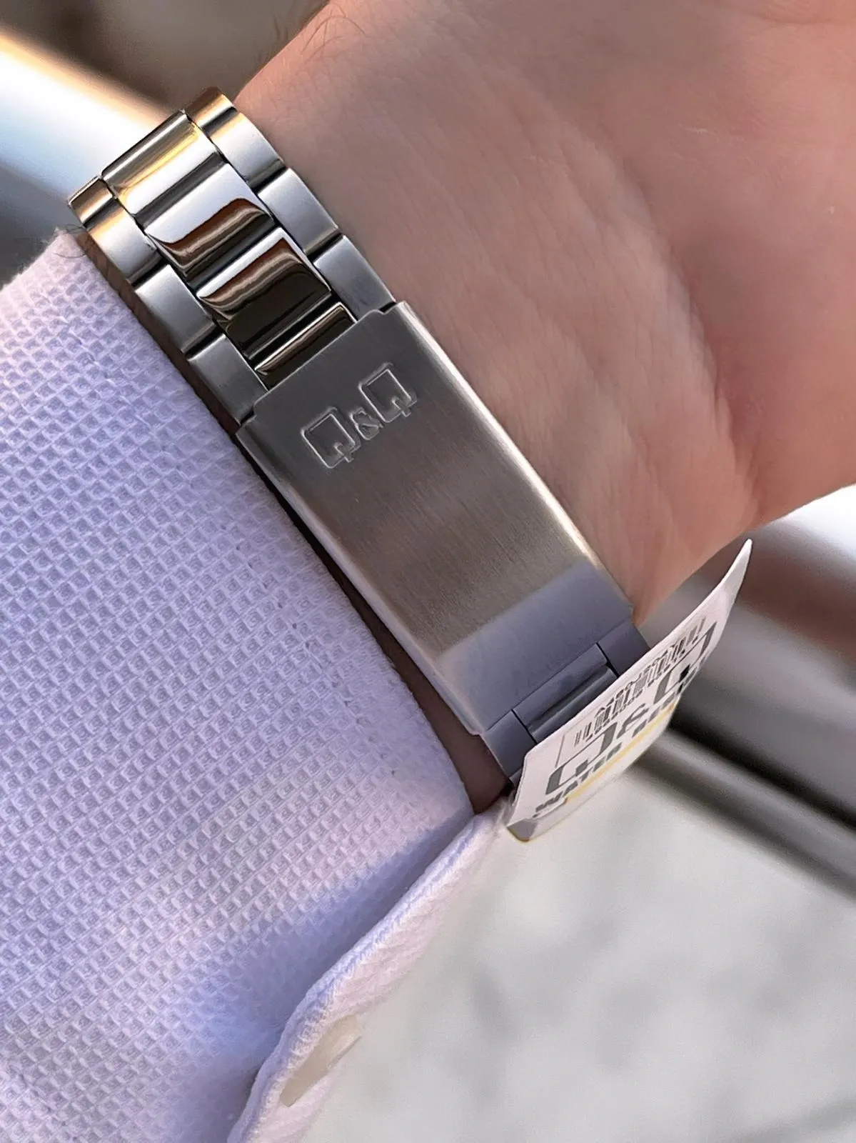 Q&Q Çelik Kordon 2 Yıl Garantili 3 Atm Suya Dayanıklı Erkek Kol Saati QQ.E2001.A2