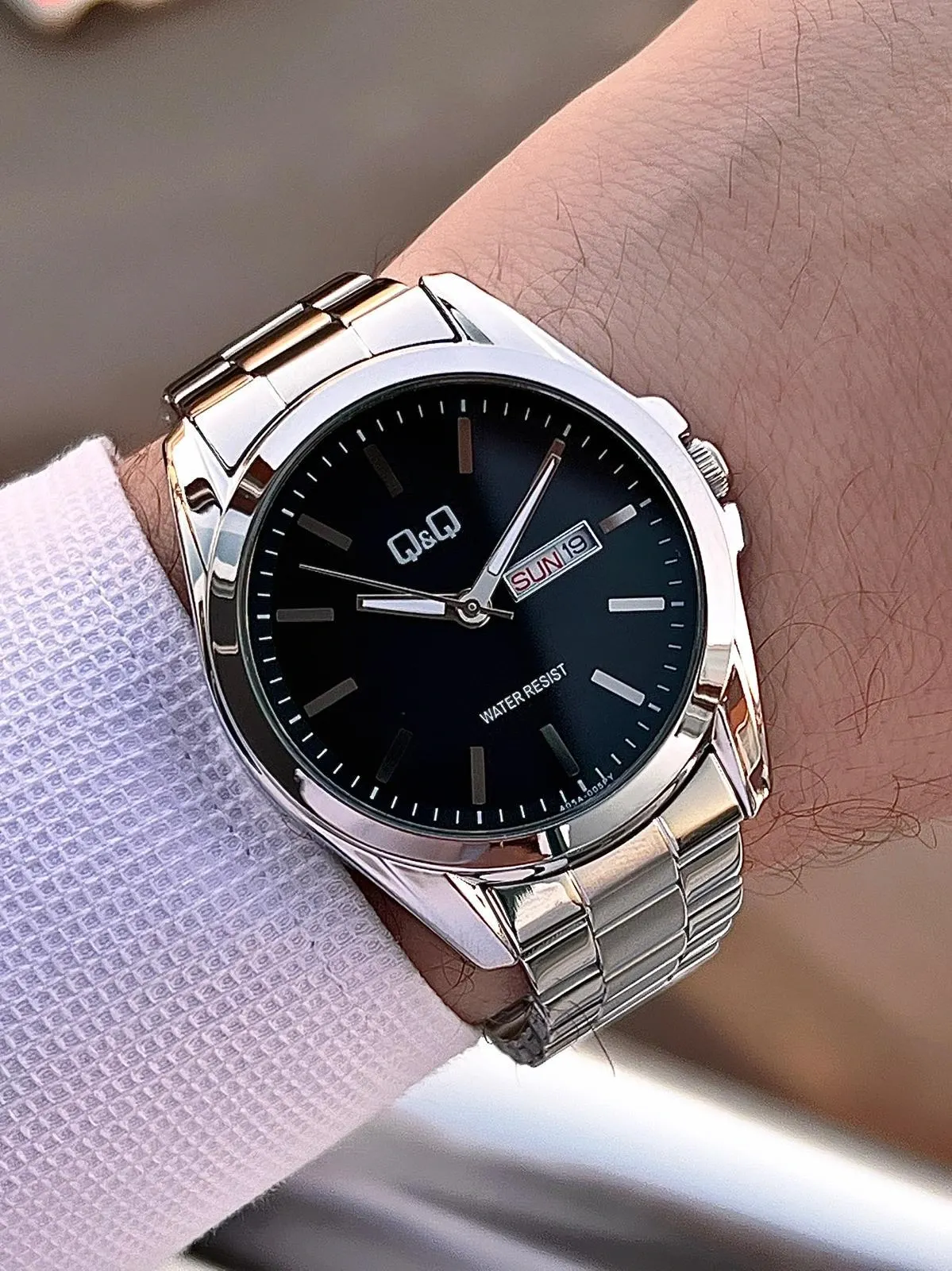 Q&Q Çelik Kordon Takvimli Kadran 2 Yıl Garantili 3 Atm Suya Dayanıklı Erkek Kol Saati QQ.E2001.A3