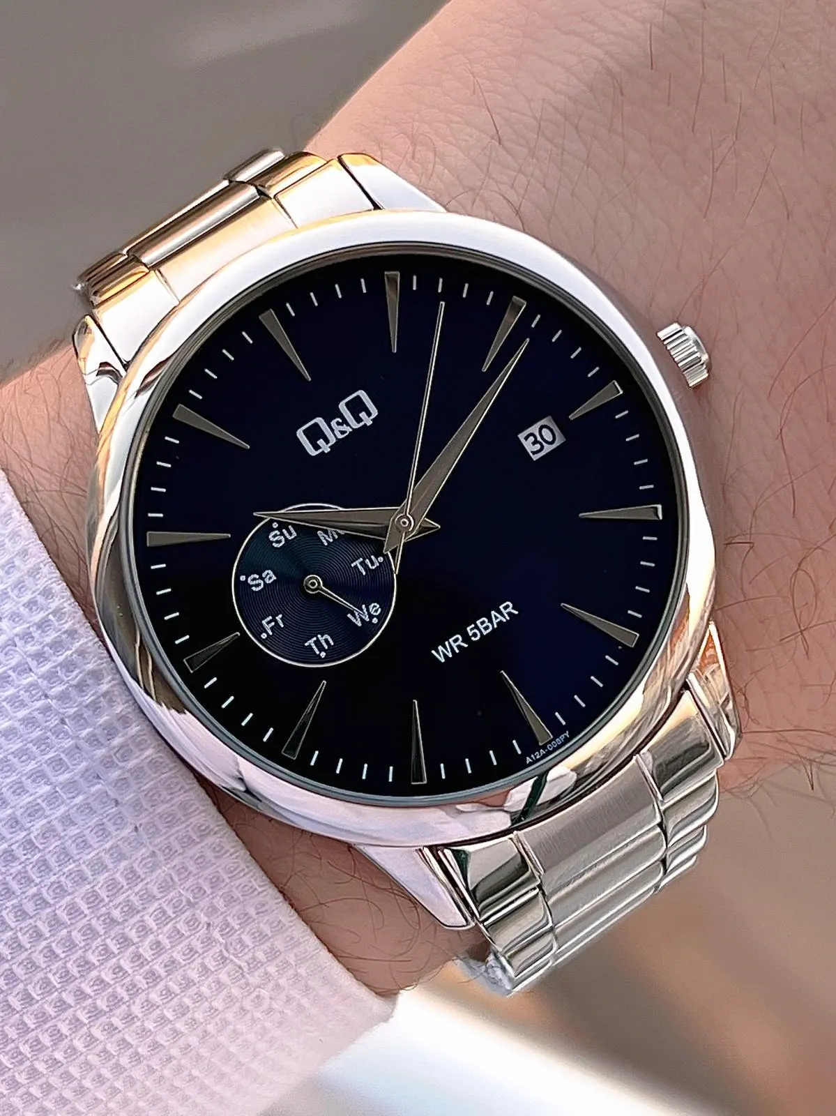 Q&Q Gün Fonksiyonlu Kadran Çelik Kordon 2 Yıl Garantili 3 Atm Suya Dayanıklı Erkek Kol Saati Q003.A2
