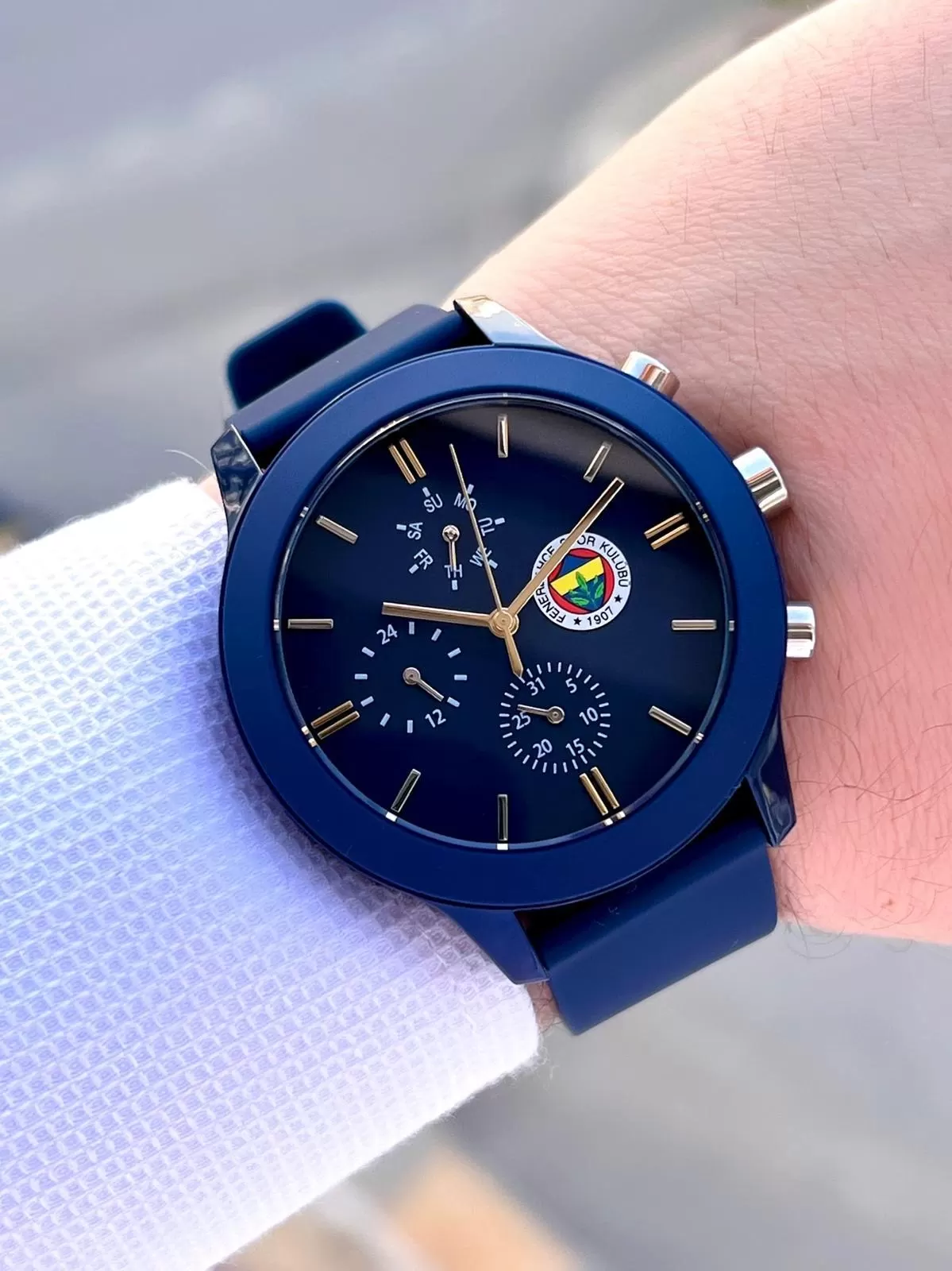 Quantum Fenerbahçe Lisanslı İç Fonksiyonları Aktif 3 Atm Silikon Kordon Taraftar Kol Saat 1907.999