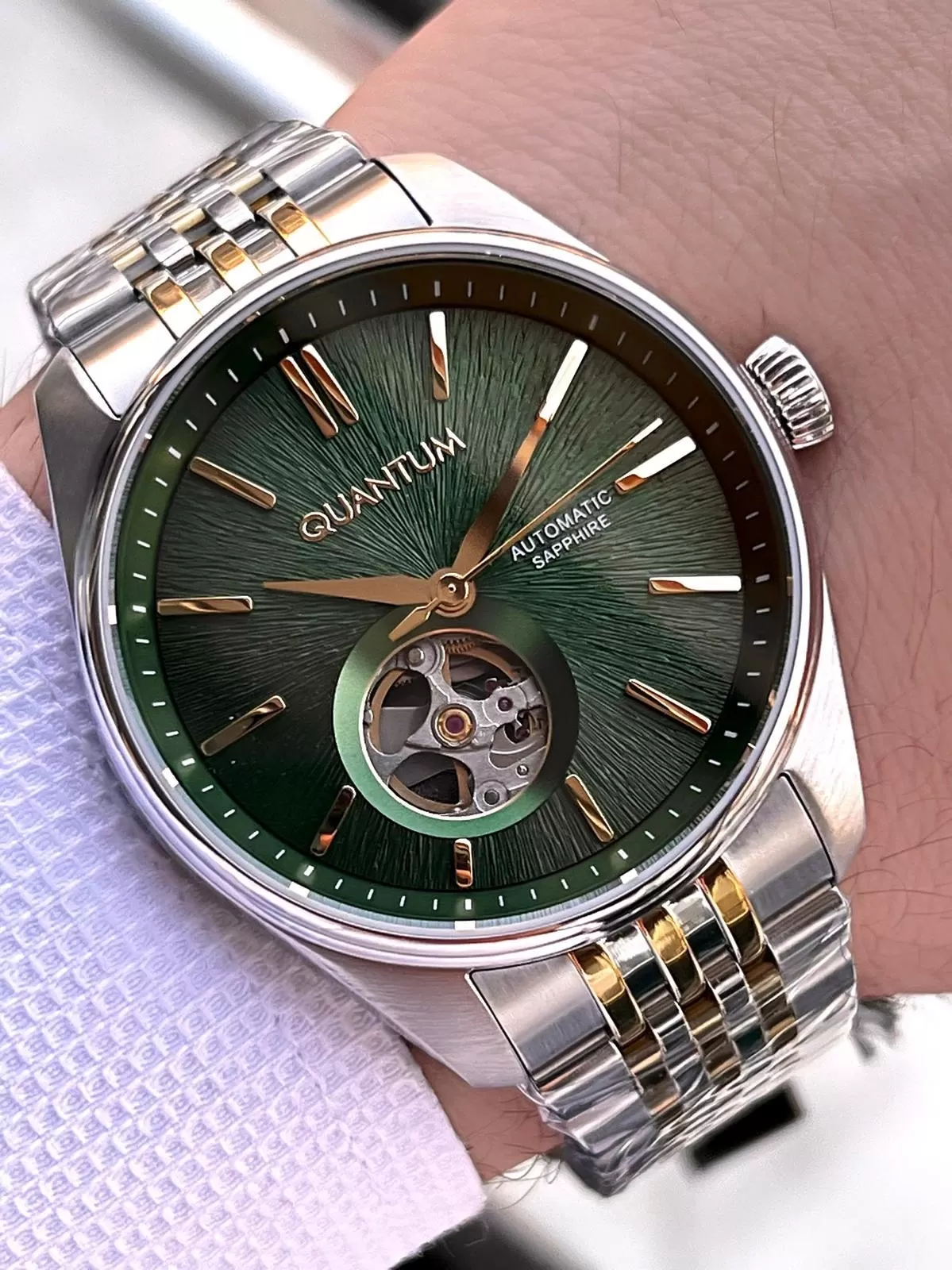 Quantum Otomatik Mekanizma Sapphire Cizilmez Cam Çelik Kordon 10 Atm Erkek Kol Saat EMG.1207.270