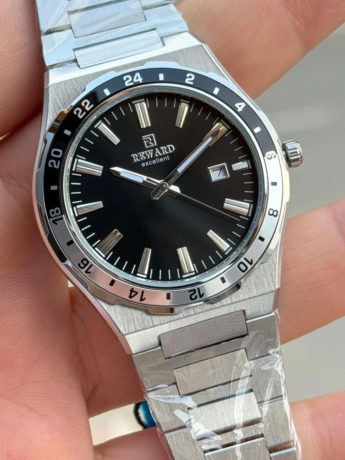 Reward Çelik Kordon 5 Atm Suya Dayanıklı Takvimli Kadran 2 Yıl Garantili Erkek Kol Saati FT.GL.M01.3