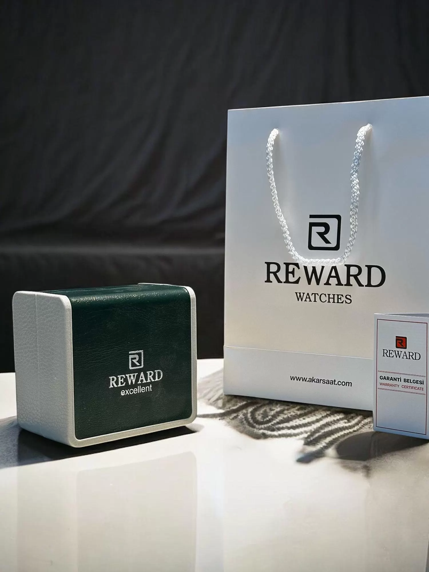 Reward Çelik Kordon İç Fonksiyonlar Aktif 5 Atm Suya Dayanıklı Erkek Kol Saati VS.BLKT.0509