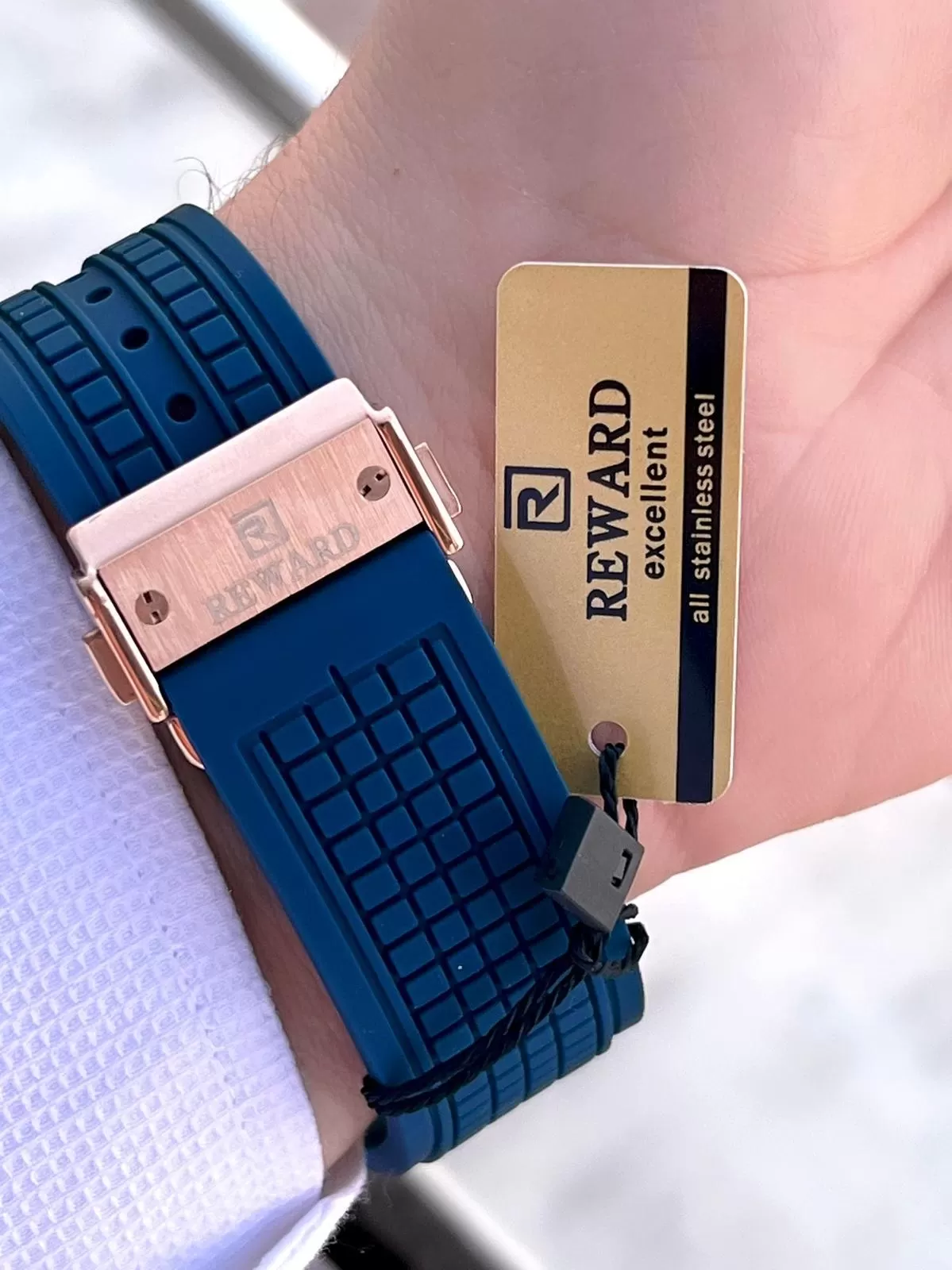Reward Silikon Kordon Kronometreli Özel Tasarım Kadran 2 Yıl Garantili 5 Atm Erkek Kol Saati RWD.02