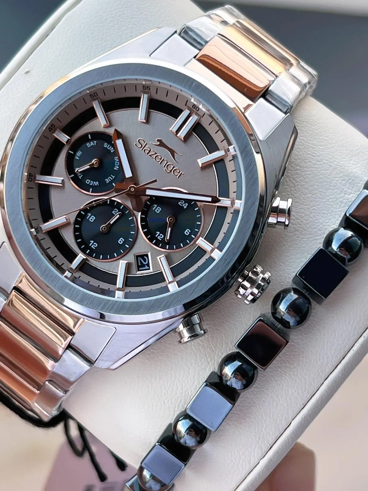 Slazenger Çelik Kordon İç Fonksiyonları Aktif 100 mt Su Geçirmez + Bileklik Hediyeli Erkek Kol Saati VS.BLKT.0789