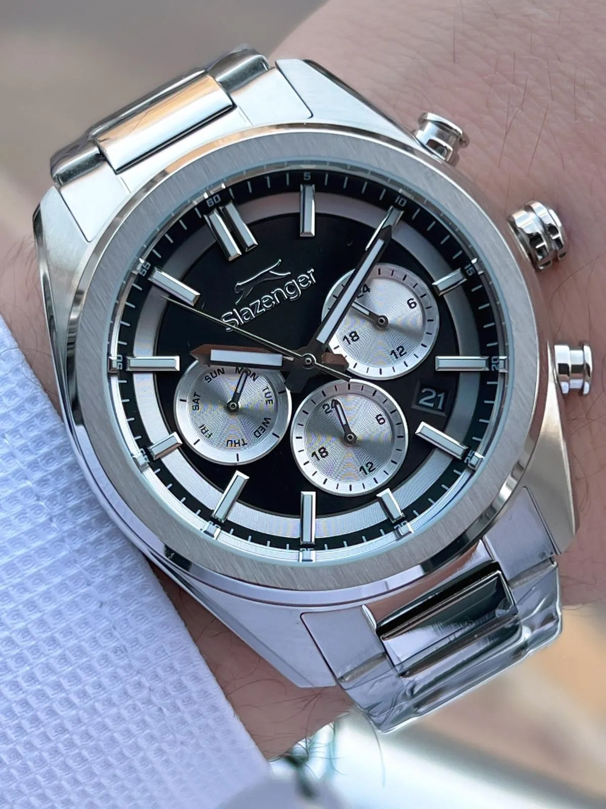 Slazenger Çelik Kordon İç Fonksiyonları Aktif 100 mt Su Geçirmez + Bileklik Hediyeli Erkek Kol Saati VS.BLKT.0788