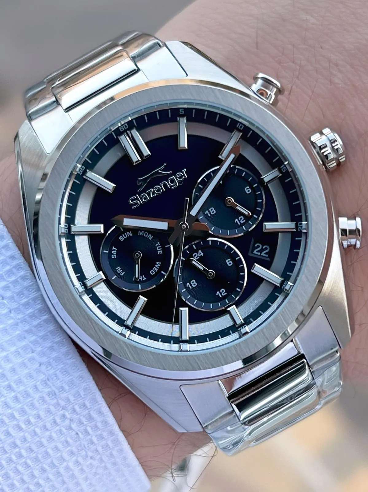 Slazenger Çelik Kordon İç Fonksiyonları Aktif 100 mt Su Geçirmez + Bileklik Hediyeli Erkek Kol Saati VS.BLKT.0791