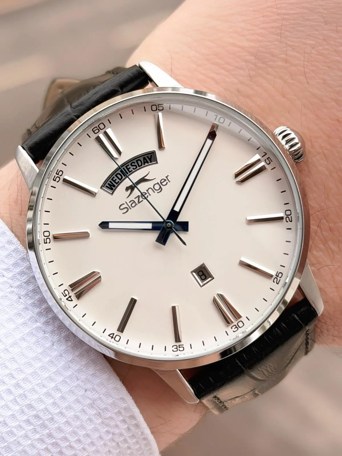 Slazenger Deri Kordon Takvimli Kadran 10 Atm Suya Dayanıklı 2 Yıl Garantili Erkek Kol Saati N2562.02