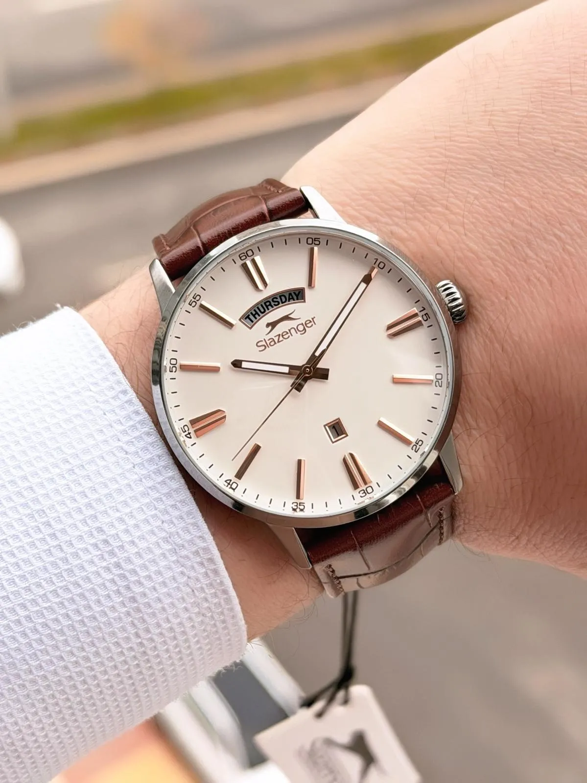 Slazenger Deri Kordon Takvimli Kadran 10 Atm Suya Dayanıklı 2 Yıl Garantili Erkek Kol Saati N2562.04