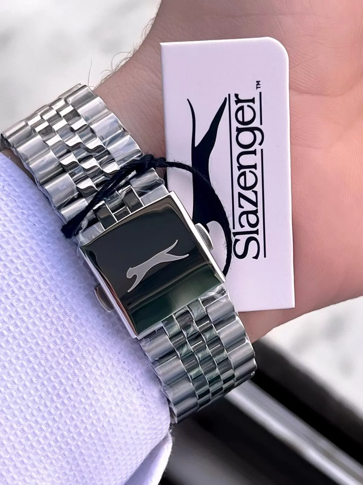 Slazenger Kasa Ve kordon Çelik 2 Yıl Garantili 10 Atm Fonksiyonları Aktif Erkek Kol Saati E.1934.M2