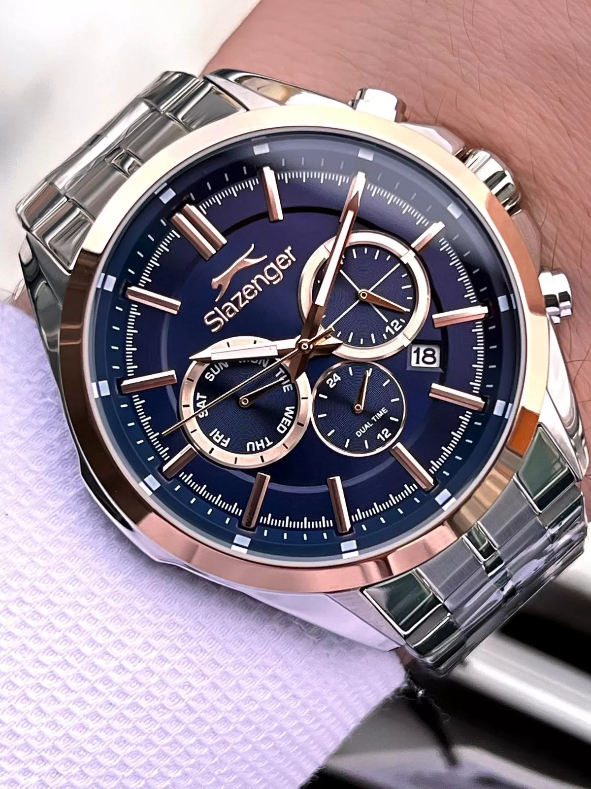 Slazenger Kasa Ve kordon Çelik 2 Yıl Garantili 10 Atm Fonksiyonları Aktif Erkek Kol Saati E.2567.M1