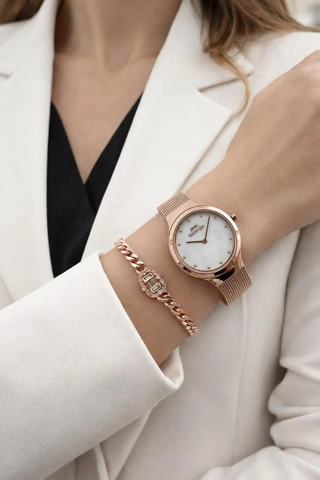 Slazenger Yeni Sezon Elite Model 50 Mt Suya Dayanıklı Bileklik Hediyeli Kadın Kol Saati VS.BLKT.0855