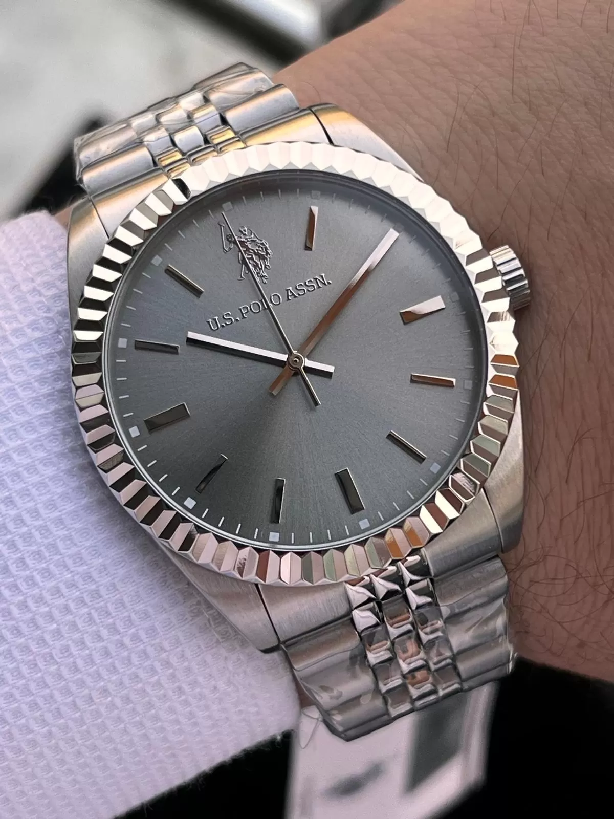 U.S.Polo Assn Çelik Kasa Ve Kordon 2 Yıl Garantili 5 Atm Suya Dayanıklı Erkek Kol Saati E.USP1111-04