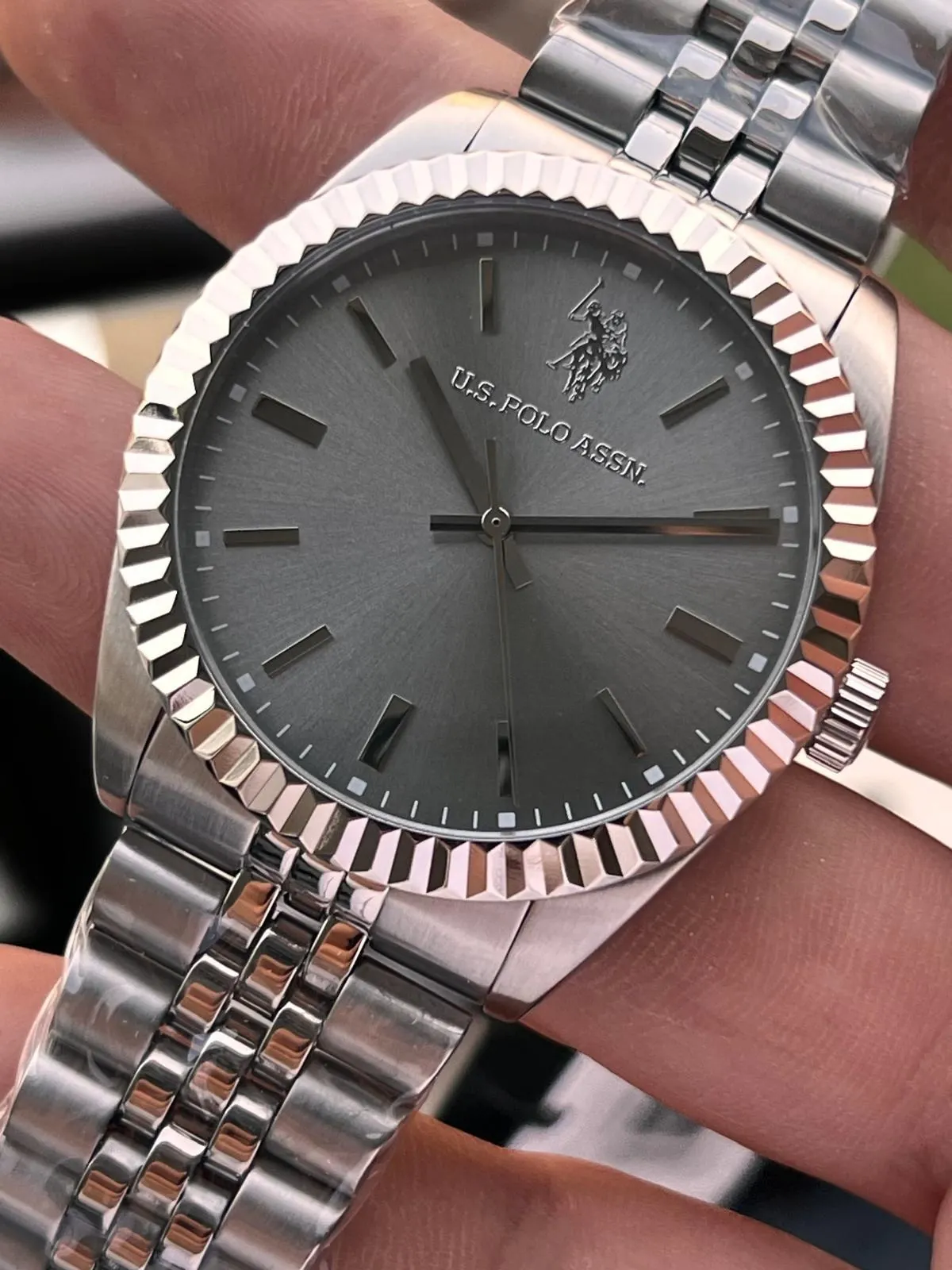 U.S.Polo Assn Çelik Kasa Ve Kordon 2 Yıl Garantili 5 Atm Suya Dayanıklı Erkek Kol Saati E.USP1111-04
