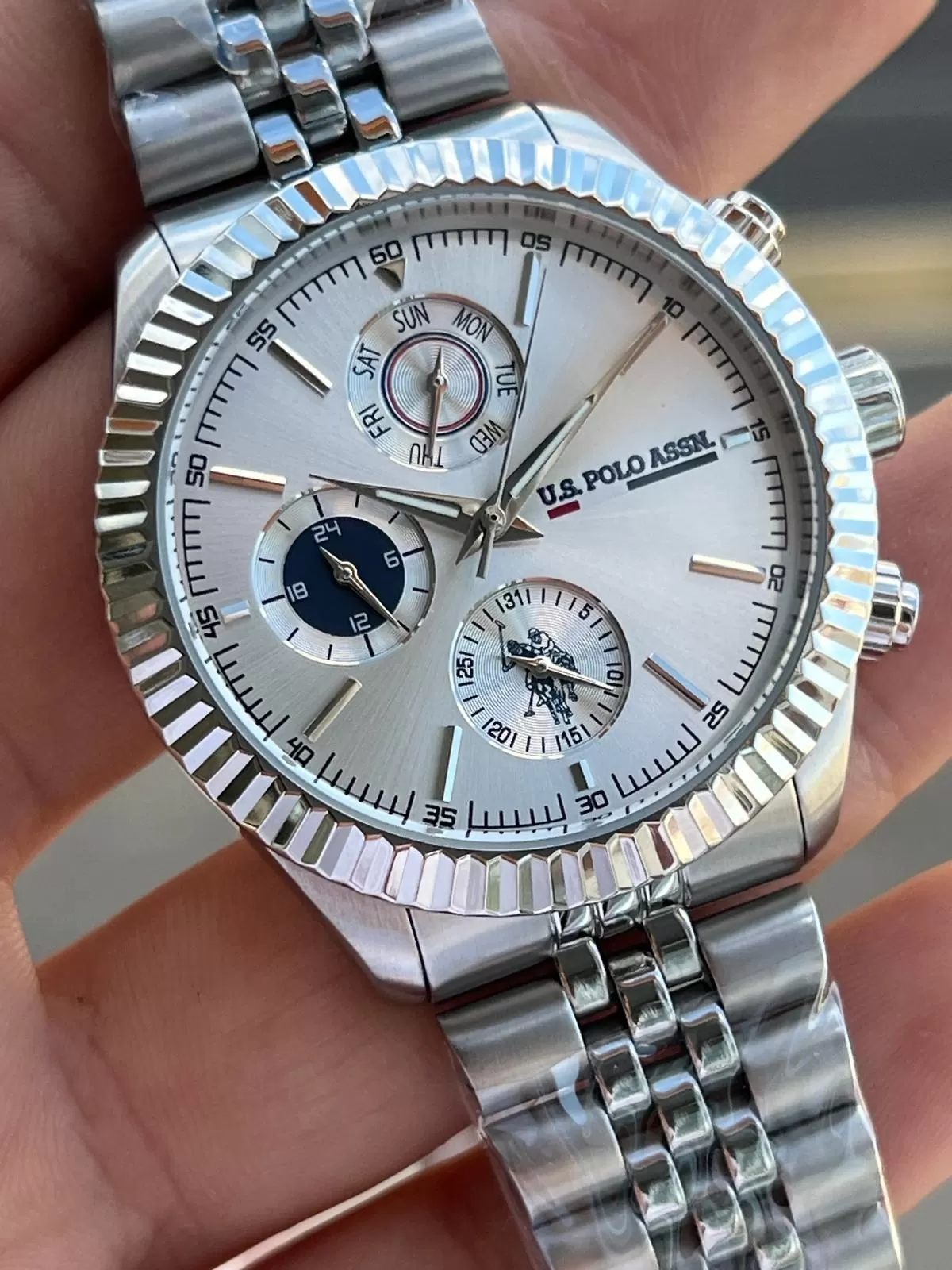 U.S.POLO ASSN Çelik Kordon İç Fonksiyonları Aktif 5 Atm Suya Dayanıklı Erkek Kol Saati USPA.1054.B01