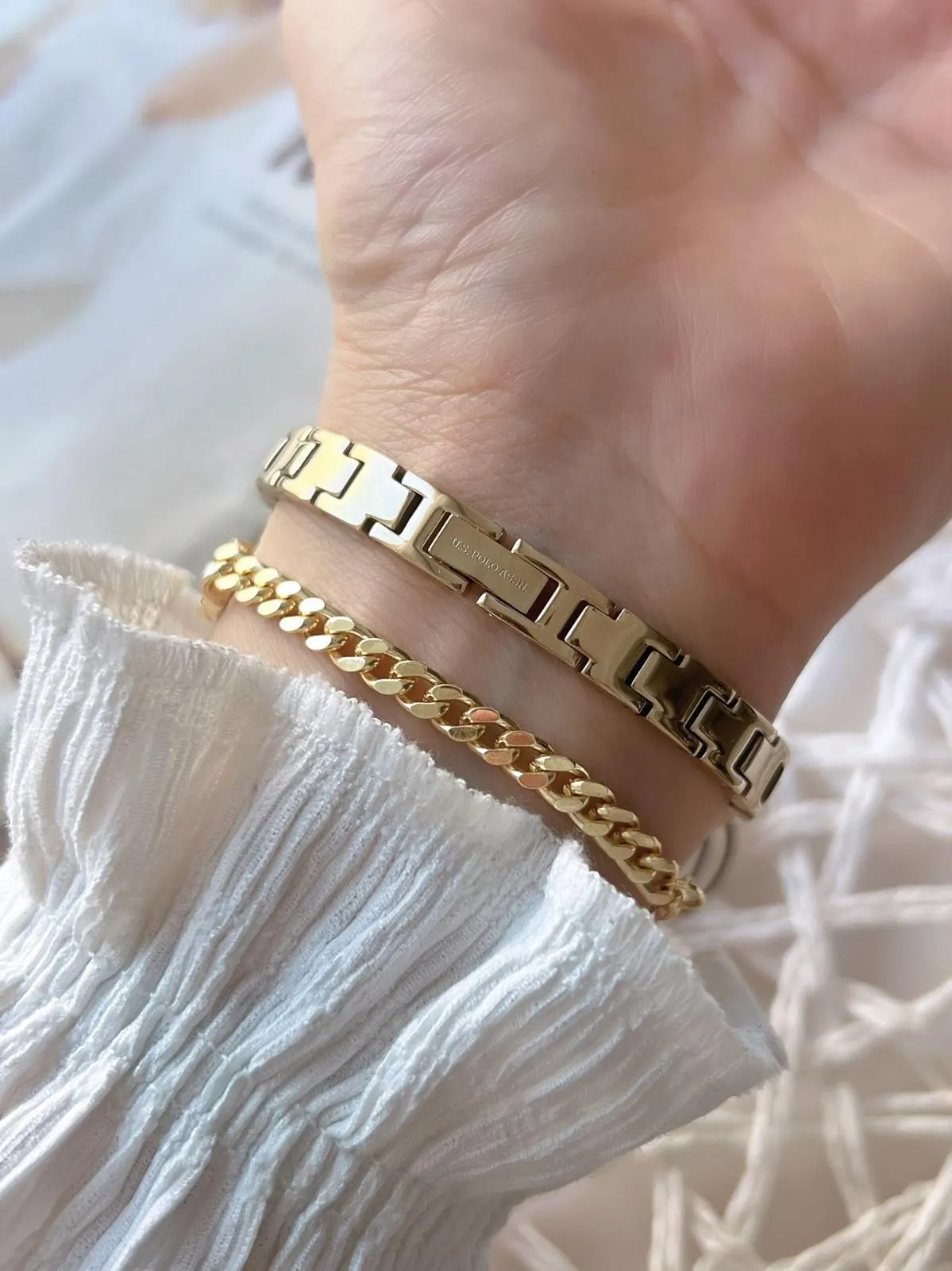 U.S.Polo Assn. Zincirli Özel Tasarım Çelik Kordon Kesme Kristal Camlı 3 Atm Kadın Kol Saati U02148.1