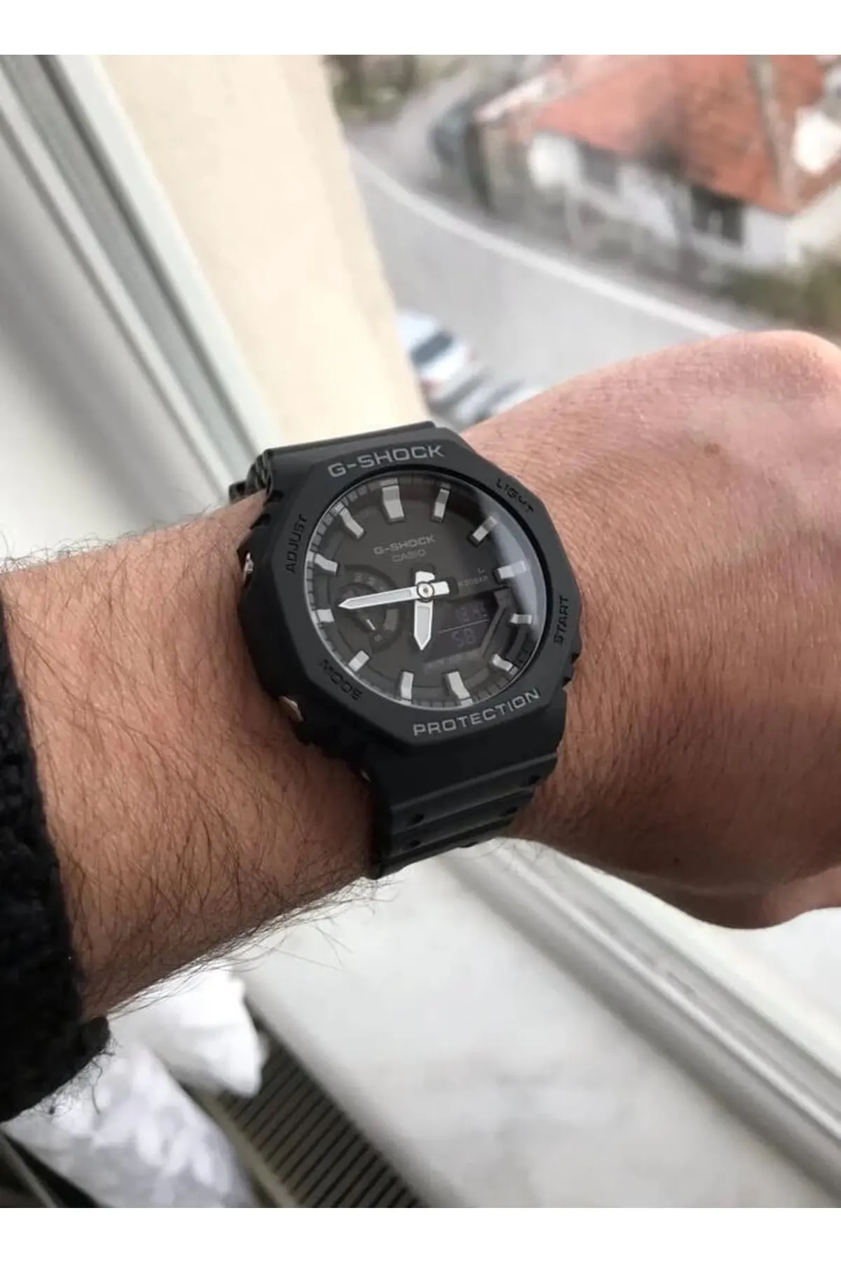 Casio Unisex G-Shock Kol Saati GA-2100-1ADR