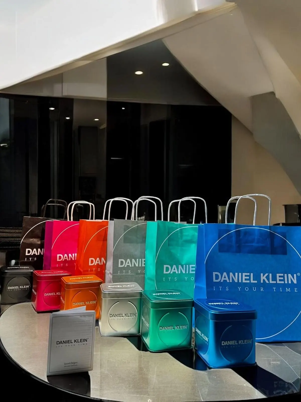 Daniel Klein Deri Kordon Takvinli Kadran 3 Atm Suya Dayanıklı Kadın Kol Saati+Bileklik BDK.13597-7