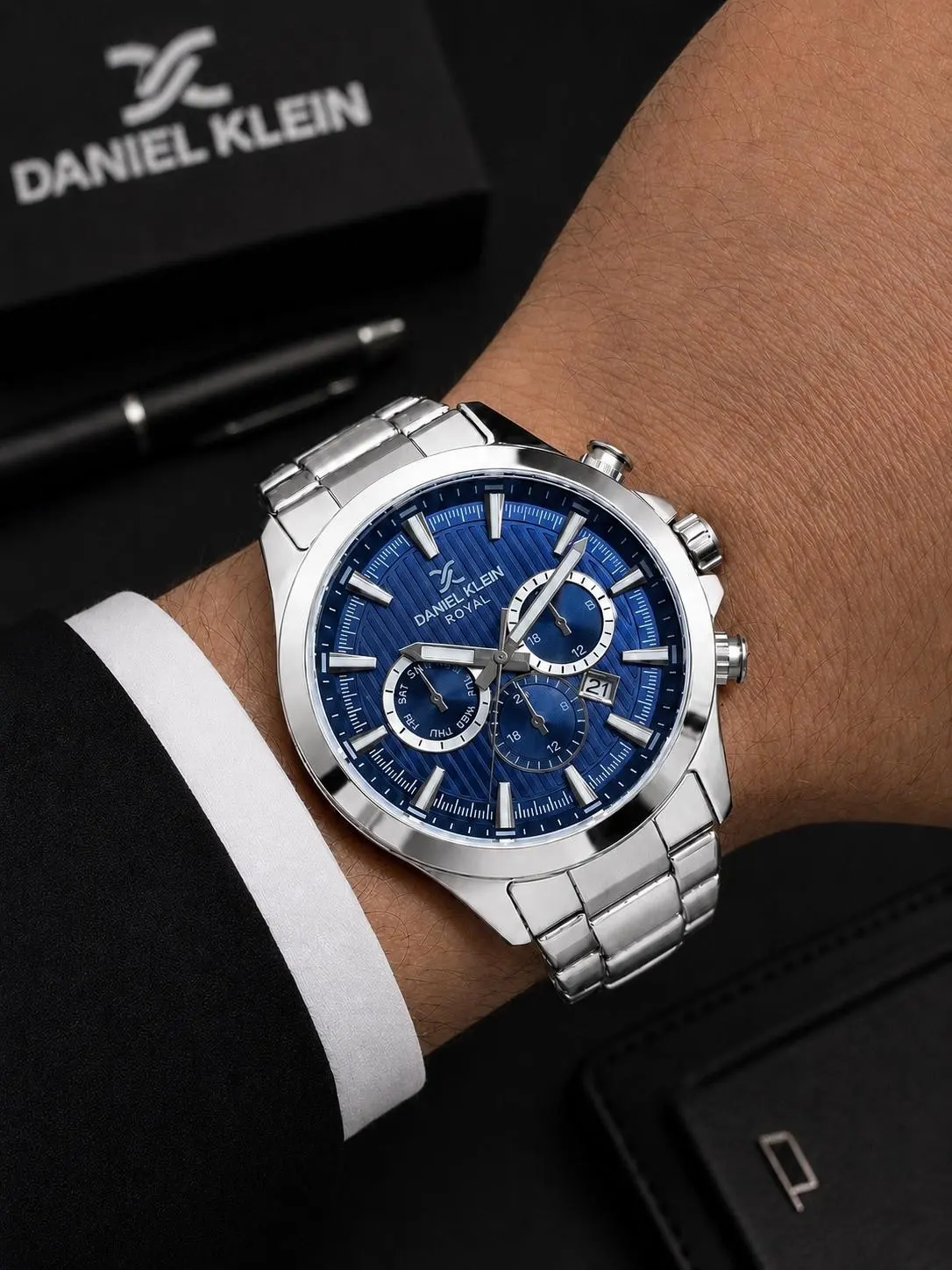 Daniel Klein Premium Çelik Kordon 2 Yıl Garantili 3 Atm Suya Dayanıklı Erkek Kol Saati EDK.R11095.3