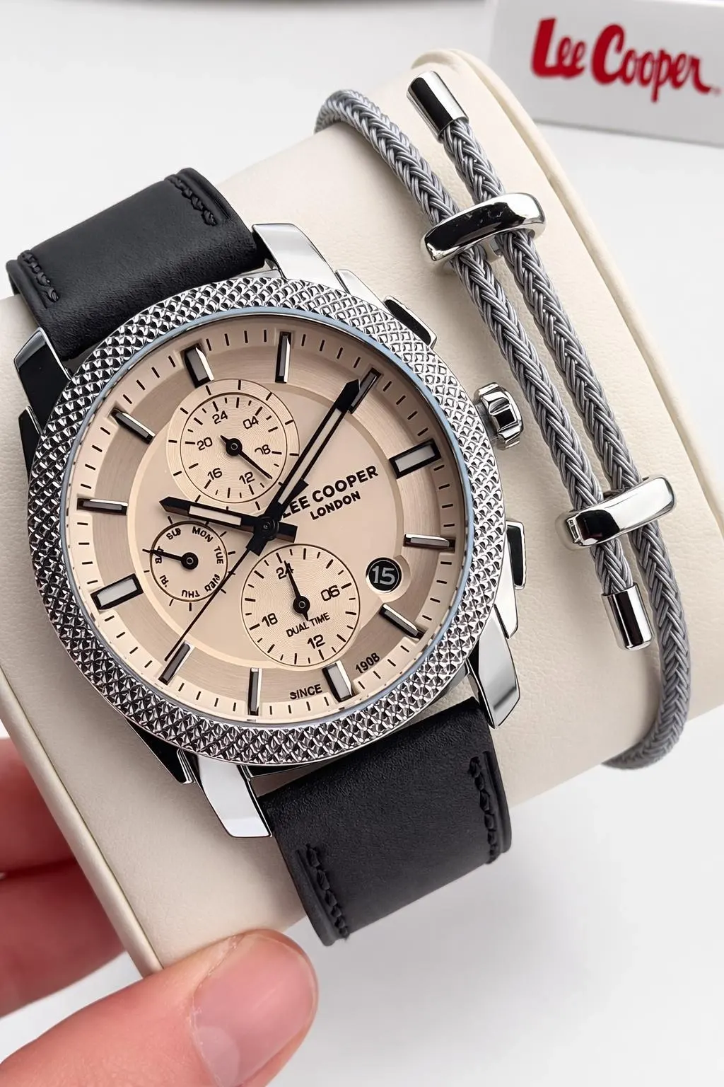 Lee Cooper Deri Kordon İç Fonksiyonları Aktif 5 Atm Suya Dayanıklı Erkek Kol Saati ELC.08331.331