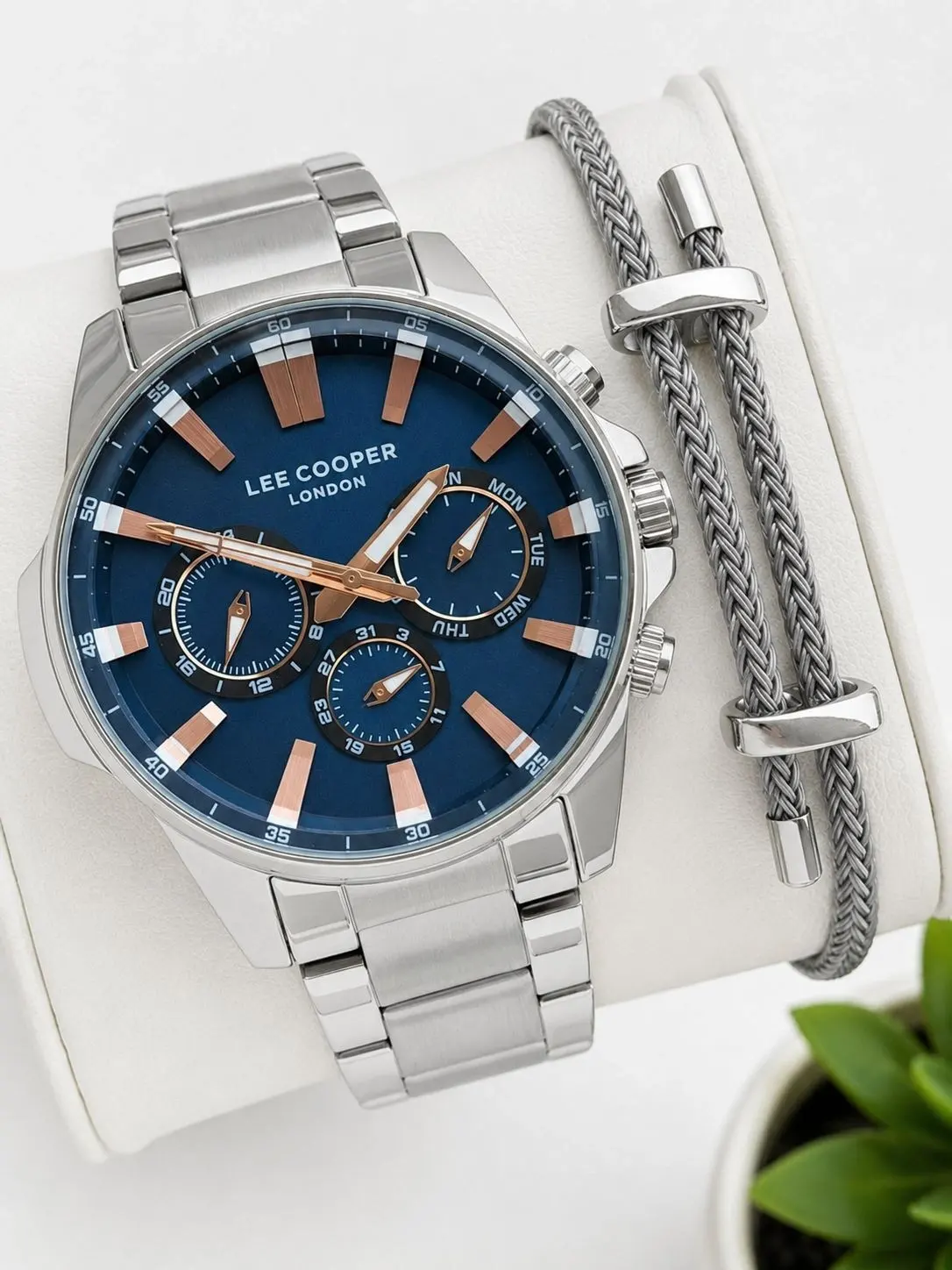 Lee Cooper İç Kadran Fonksiyonları Aktif Bileklik Hediyeli 2 Yıl Garantili Erkek Kol Saati E8253.300