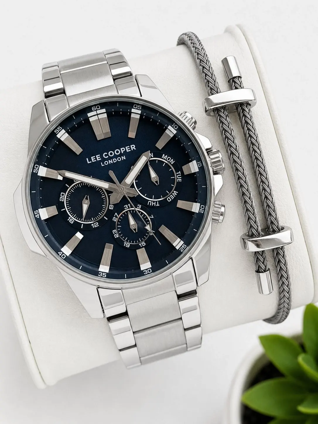 Lee Cooper İç Kadran Fonksiyonları Aktif Bileklik Hediyeli 2 Yıl Garantili Erkek Kol Saati E8253.390