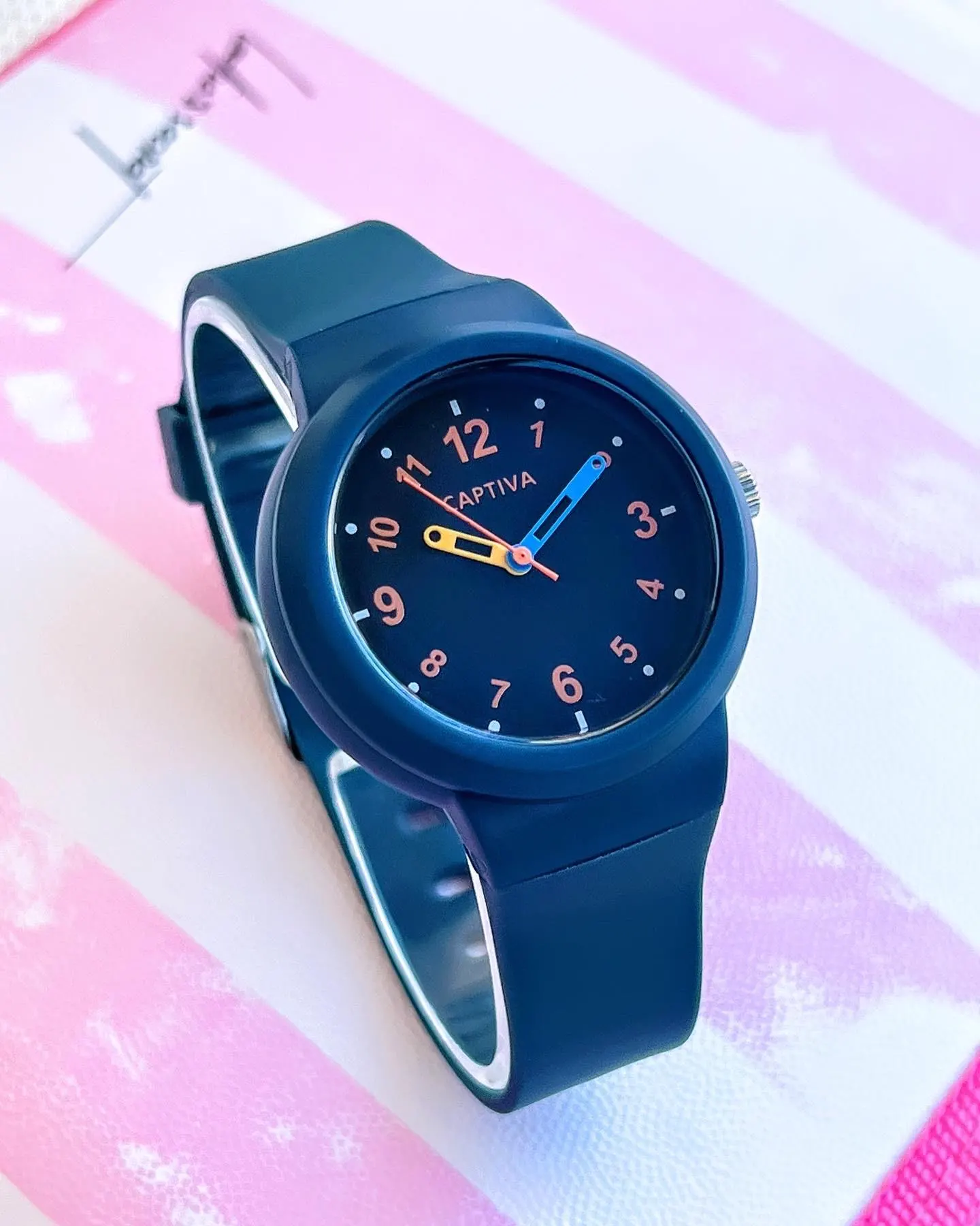 Captiva Analog Rakamlı 30 mt Suya Dayanıklı Spor Çoçuk Kol Saati