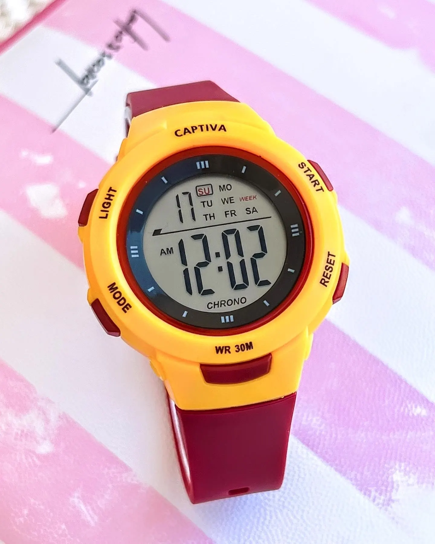 Captiva Diğital 30 mt Suya Dayanıklı Alarm-Kronometre-Takvim-aydınlatmalı Spor Çoçuk Kol Saati